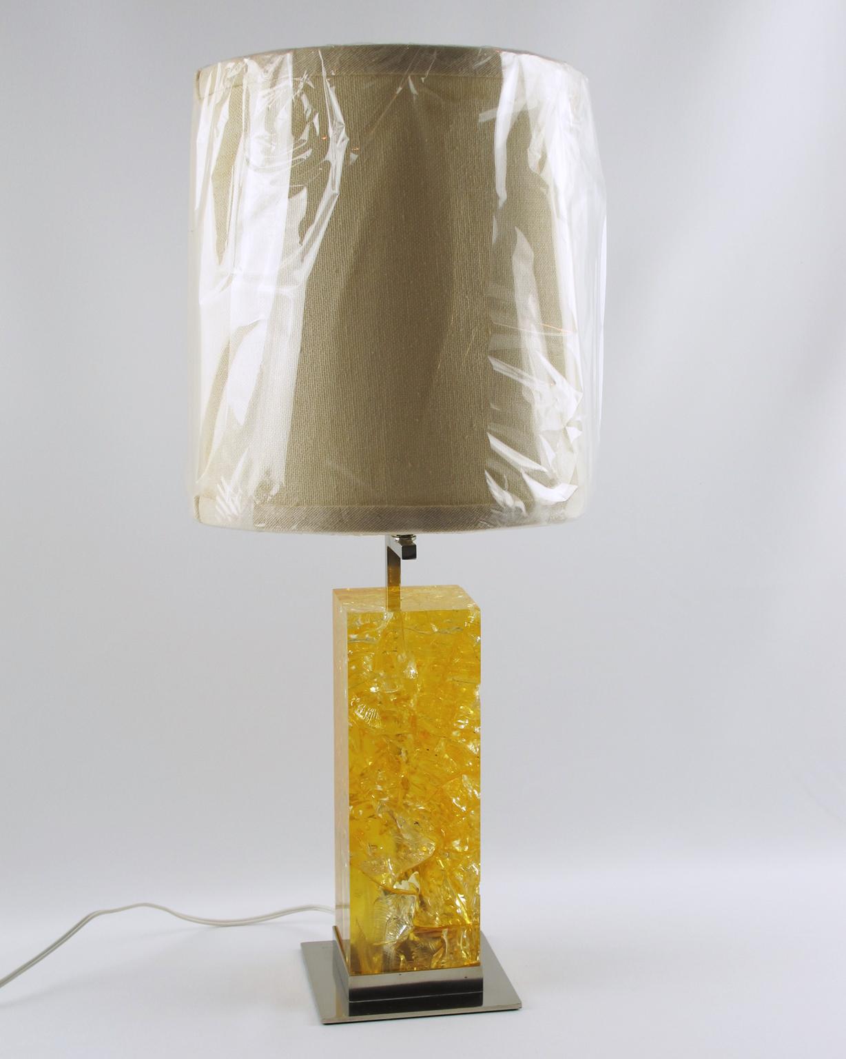 Mid-Century Modern Marie-Claude de Fouquieres Yellow Fractal Resin and Chrome Table Lamp, 1970s For Sale