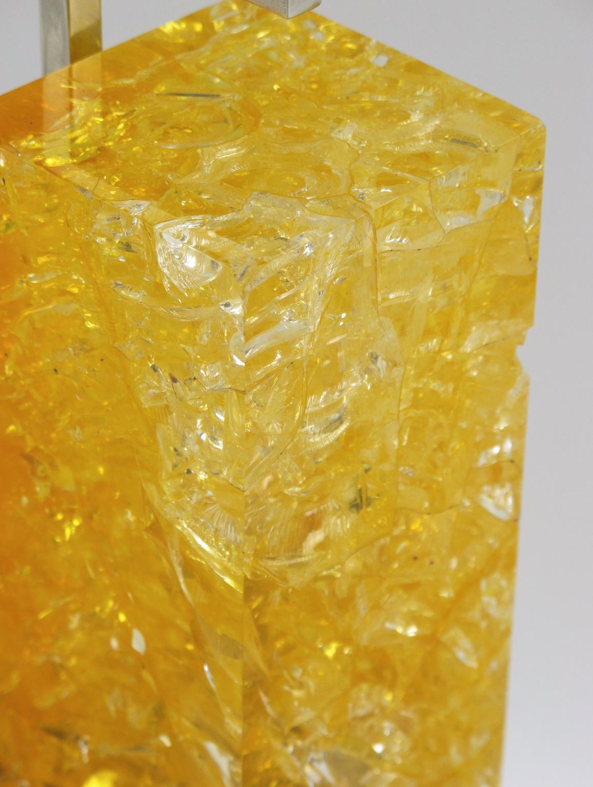 Marie-Claude de Fouquieres lampe de bureau jaune à structure fractale en résine et chrome, années 1970 en vente 1