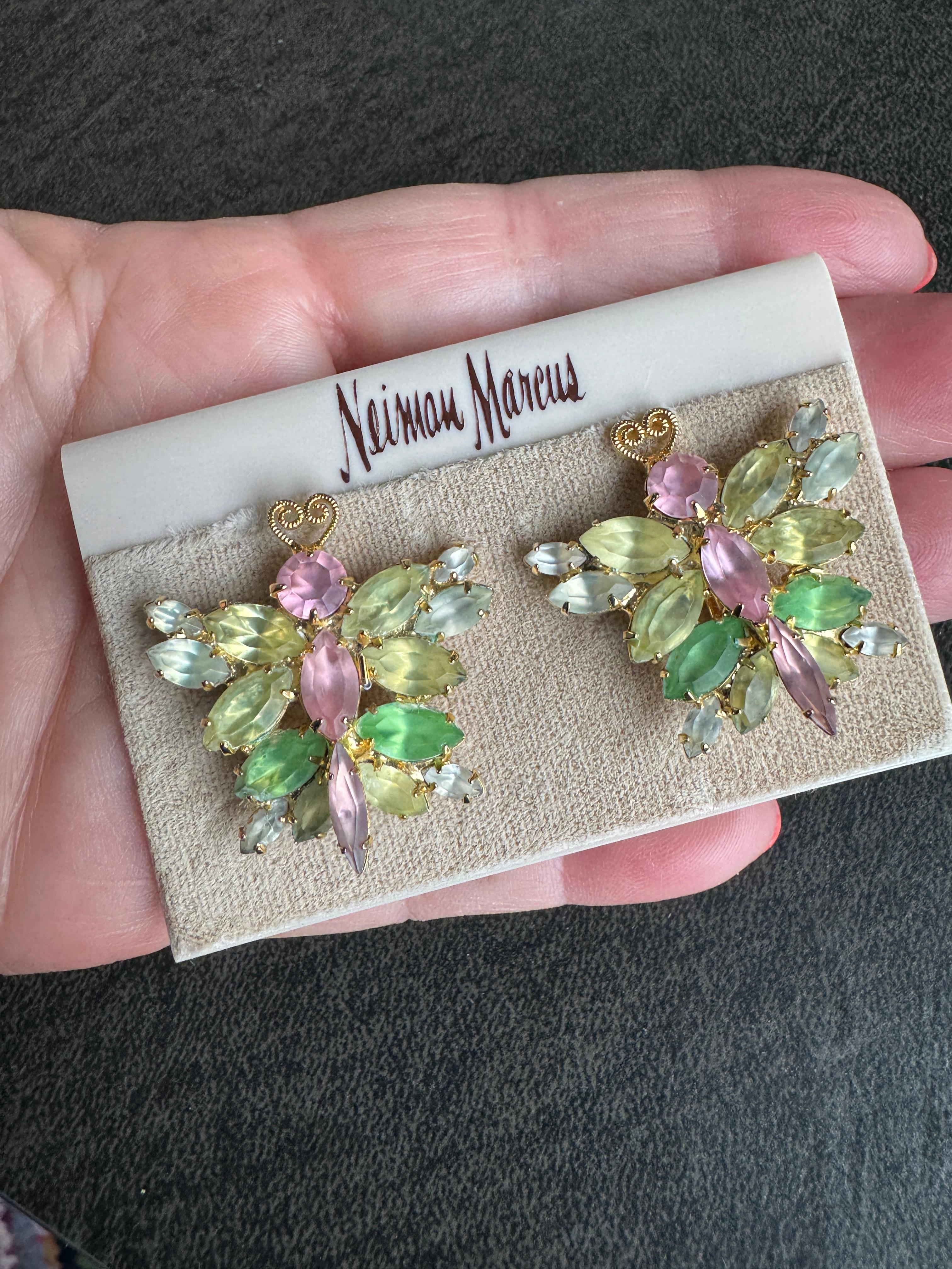 Marie Ferra Pastell-Schmetterlingsohrringe, nie getragen 1990er Jahre im Angebot 6