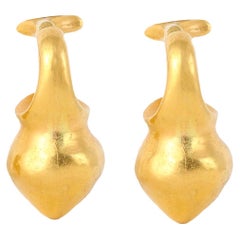 Boucles d'oreilles sculpturales en or jaune 22k de Marie-Hélène de Taillac