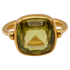 Anello girevole Marie-Hélène de Taillac French Sphene in oro giallo 22k