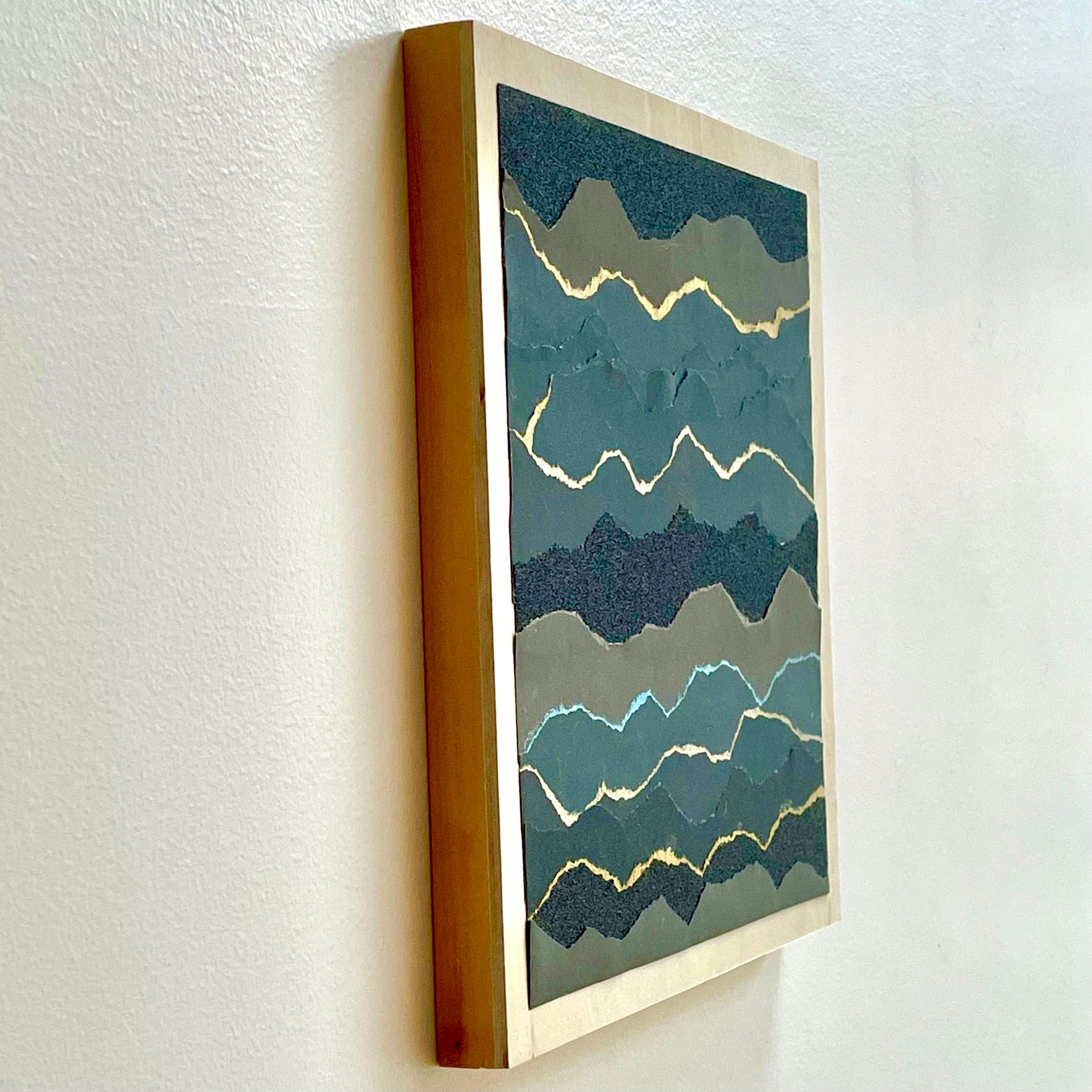 Fluctus 2  - Blau grau schwarz abstrakte Meereslandschaft Papier Collage auf Holzbrett – Art von Marie Laforey