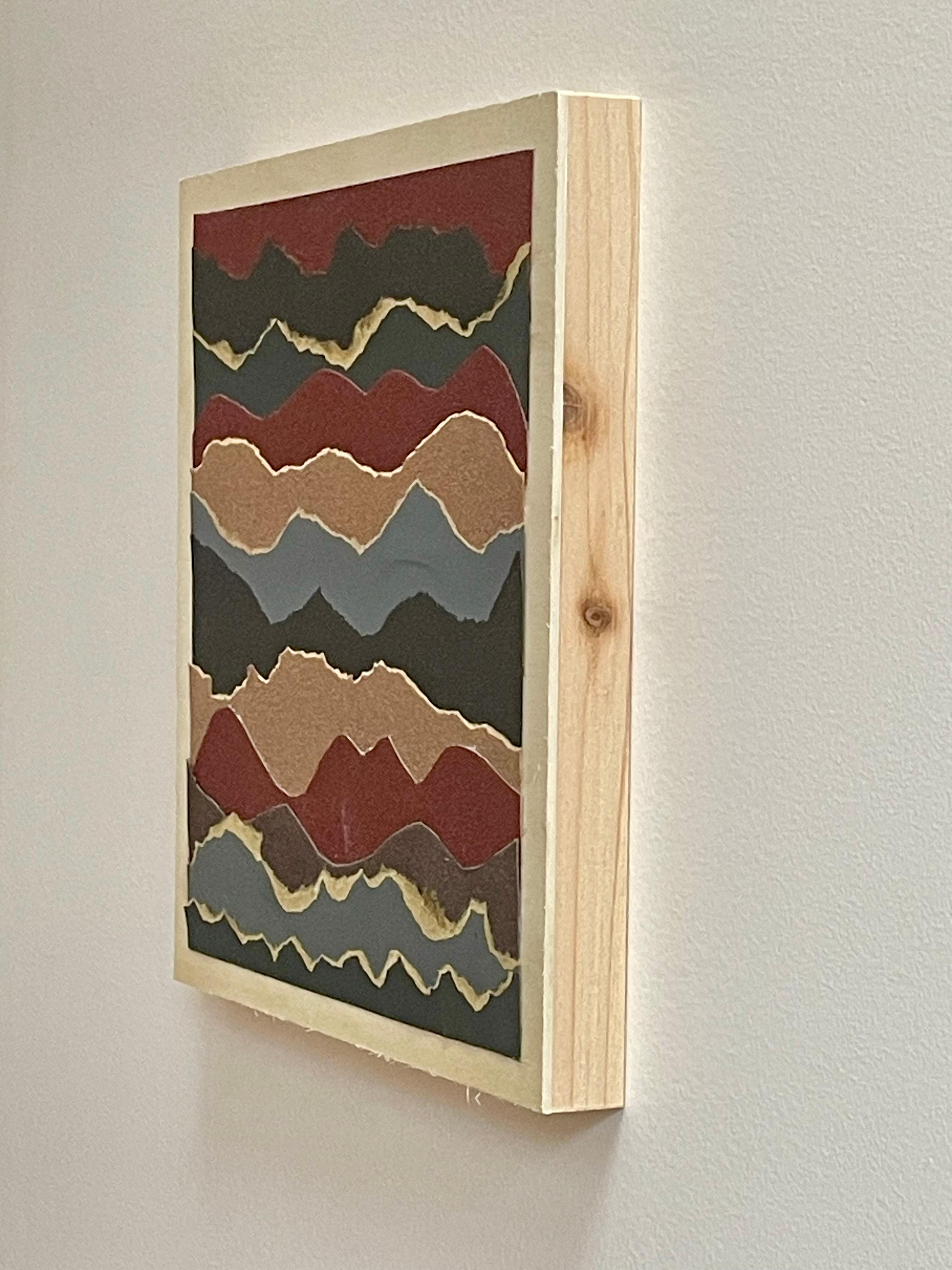 Fluctus 5 - Collage papier sur panneau de bois, paysage marin abstrait, rouge, gris et marron - Contemporain Mixed Media Art par Marie Laforey