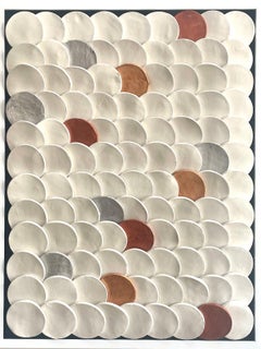 Squamae G2 - composición mural de cerámica geométrica abstracta 3D en oro, cobre y plata