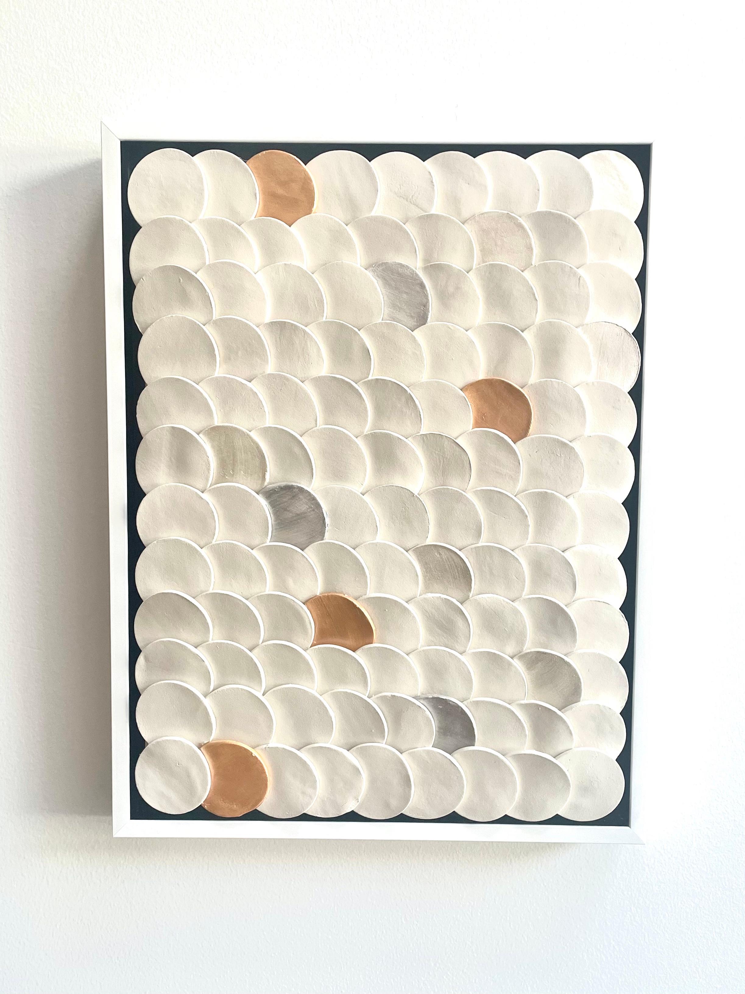 Squamae G4 - gold, silver 3D abstract geometric ceramic wall composition - Sculpture by Marie Laforey