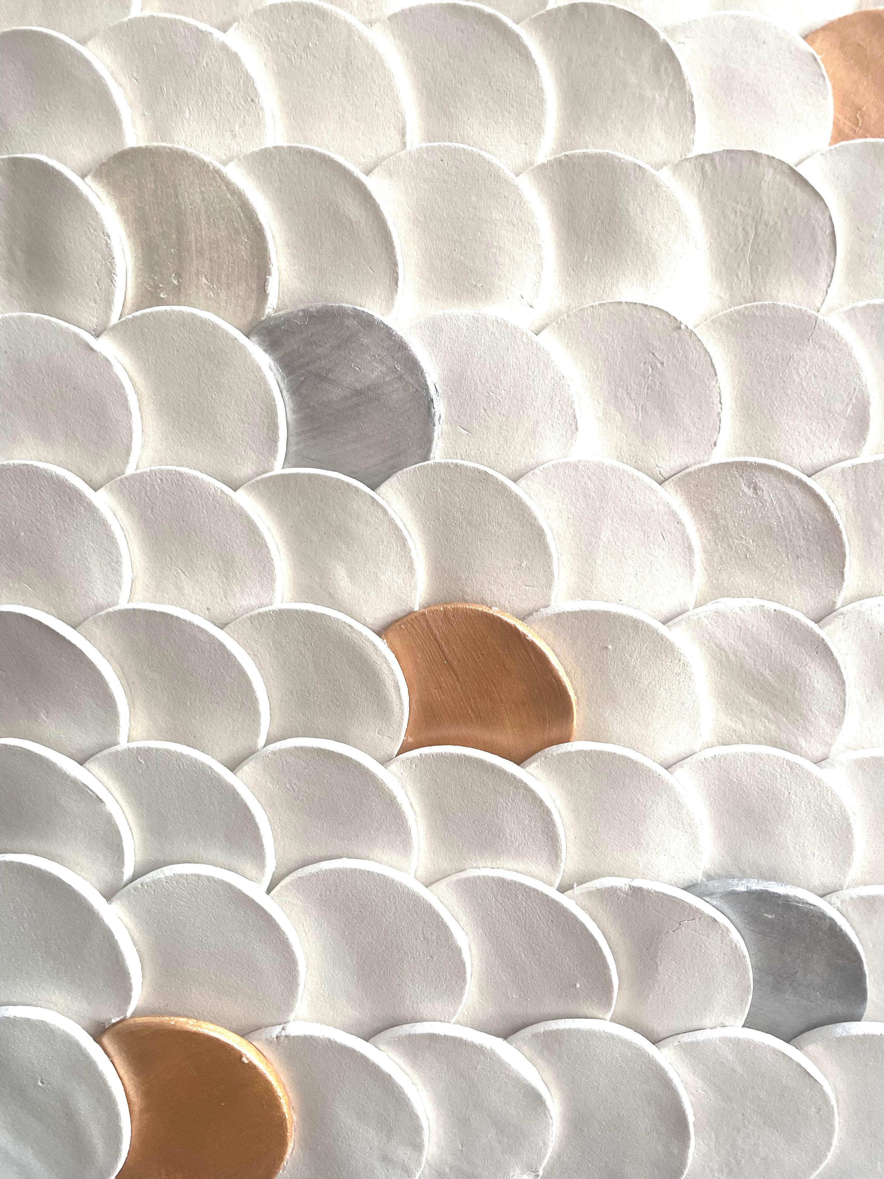 Squamae G4 - gold, silver 3D abstract geometric ceramic wall composition - Contemporary Sculpture by Marie Laforey