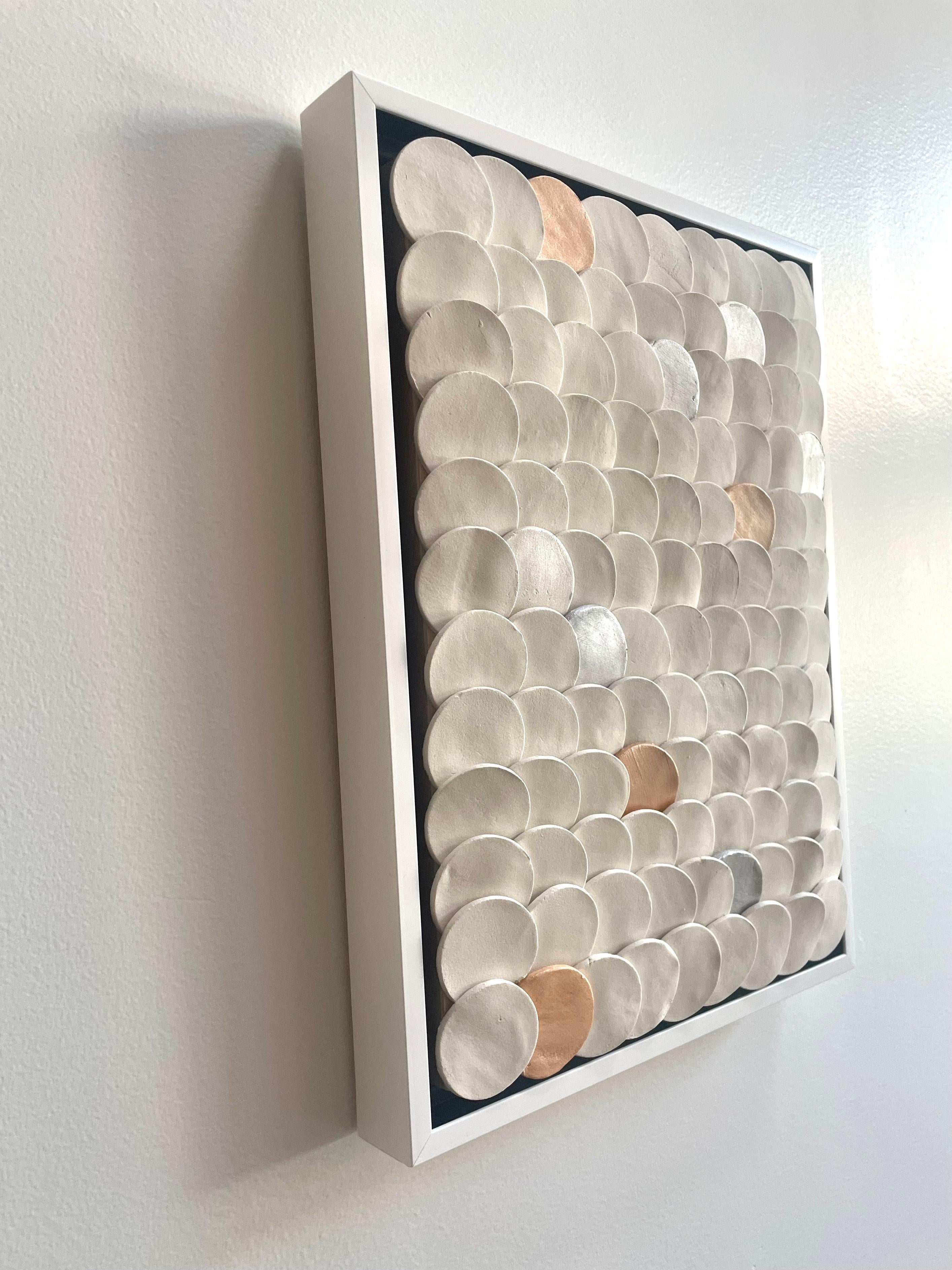 Squamae G4 - gold, silver 3D abstract geometric ceramic wall composition For Sale 1