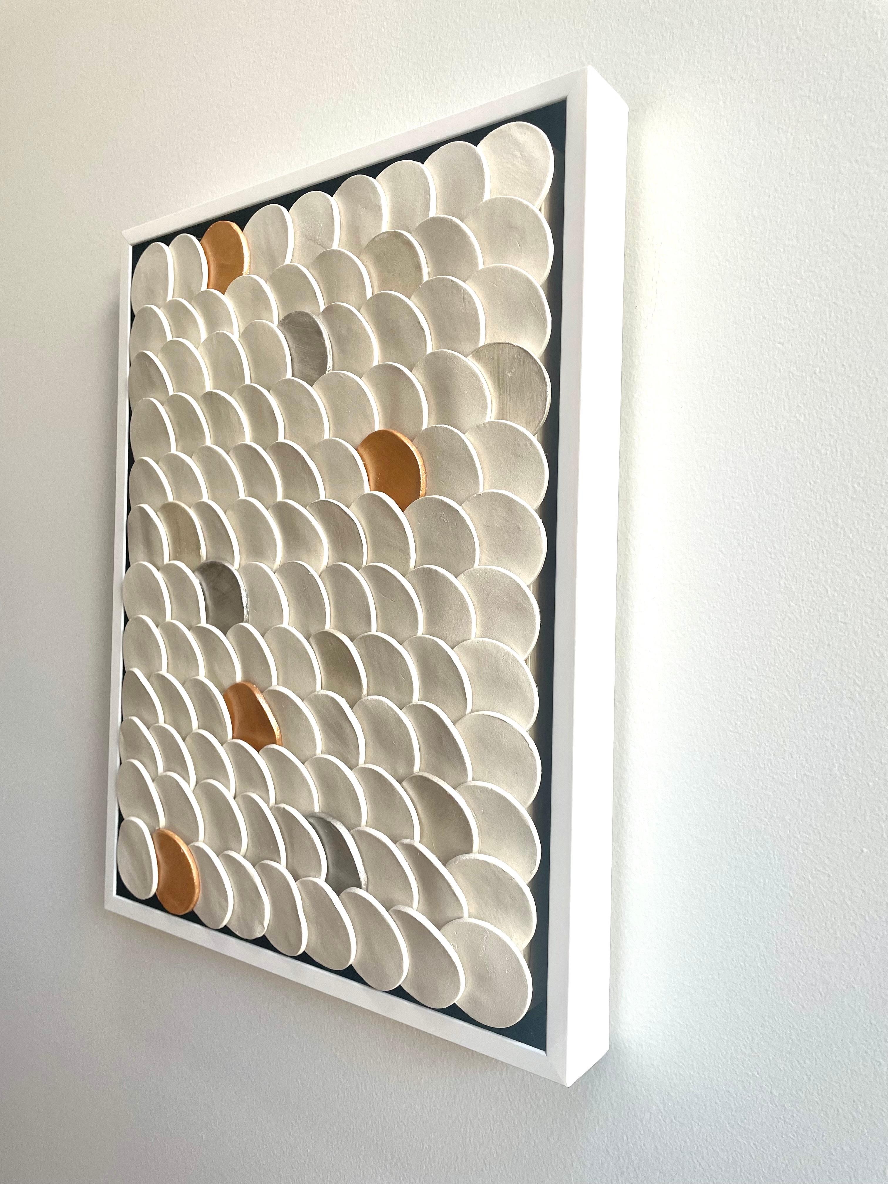 Squamae G4 - gold, silver 3D abstract geometric ceramic wall composition For Sale 2