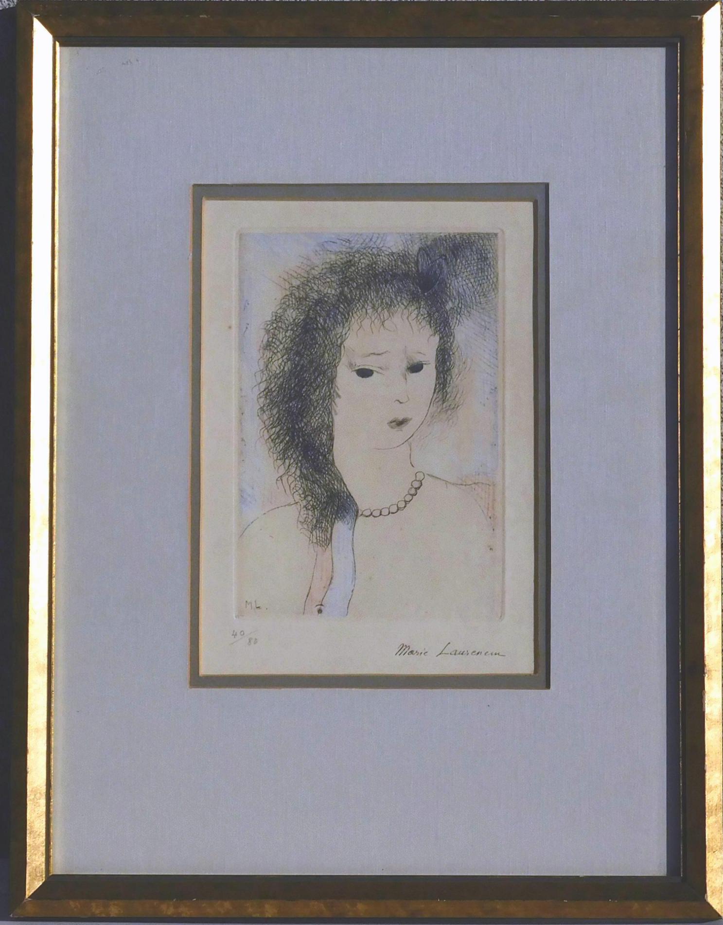 Dunkelhaarige Schönheit mit Perlenkette - Originalradierung mit 
Handkolorierung der französischen Künstlerin Marie Laurencin (1885-1956).  
Auflagenhöhe: 40 von 80.
Gestempelte Signatur unten rechts.  Erstellt CIRCA 1940er Jahre. 
Ausgezeichneter