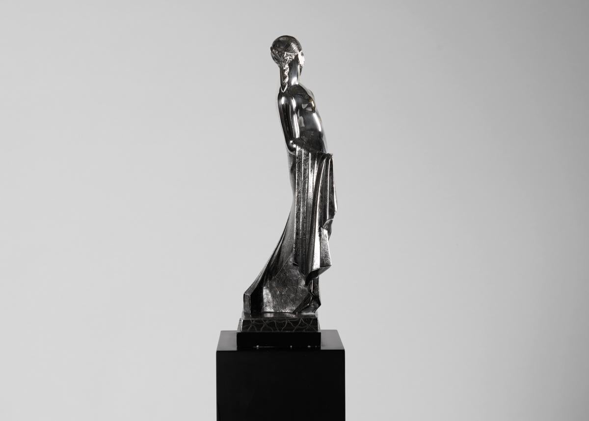 Bronze Marie-Louise Simard, sculpture Art déco d'une femme, France, 1926 en vente