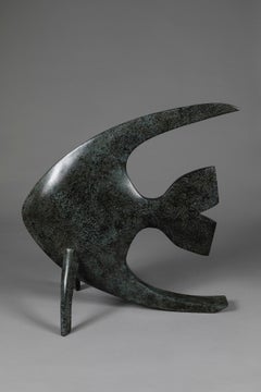 Acqua by Marie Louise Sorbac - Animal bronze sculpture of a fish, sea