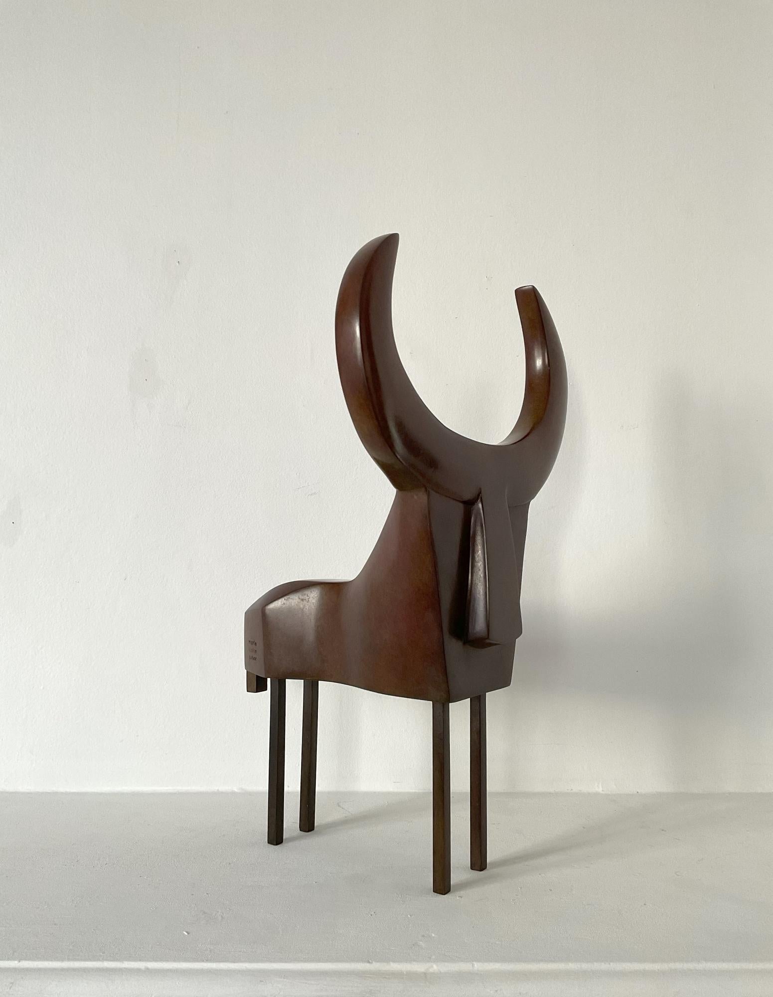 Macho de Marie Louise Sorbac - Sculpture contemporaine en bronze, taureau géométrique en vente 4