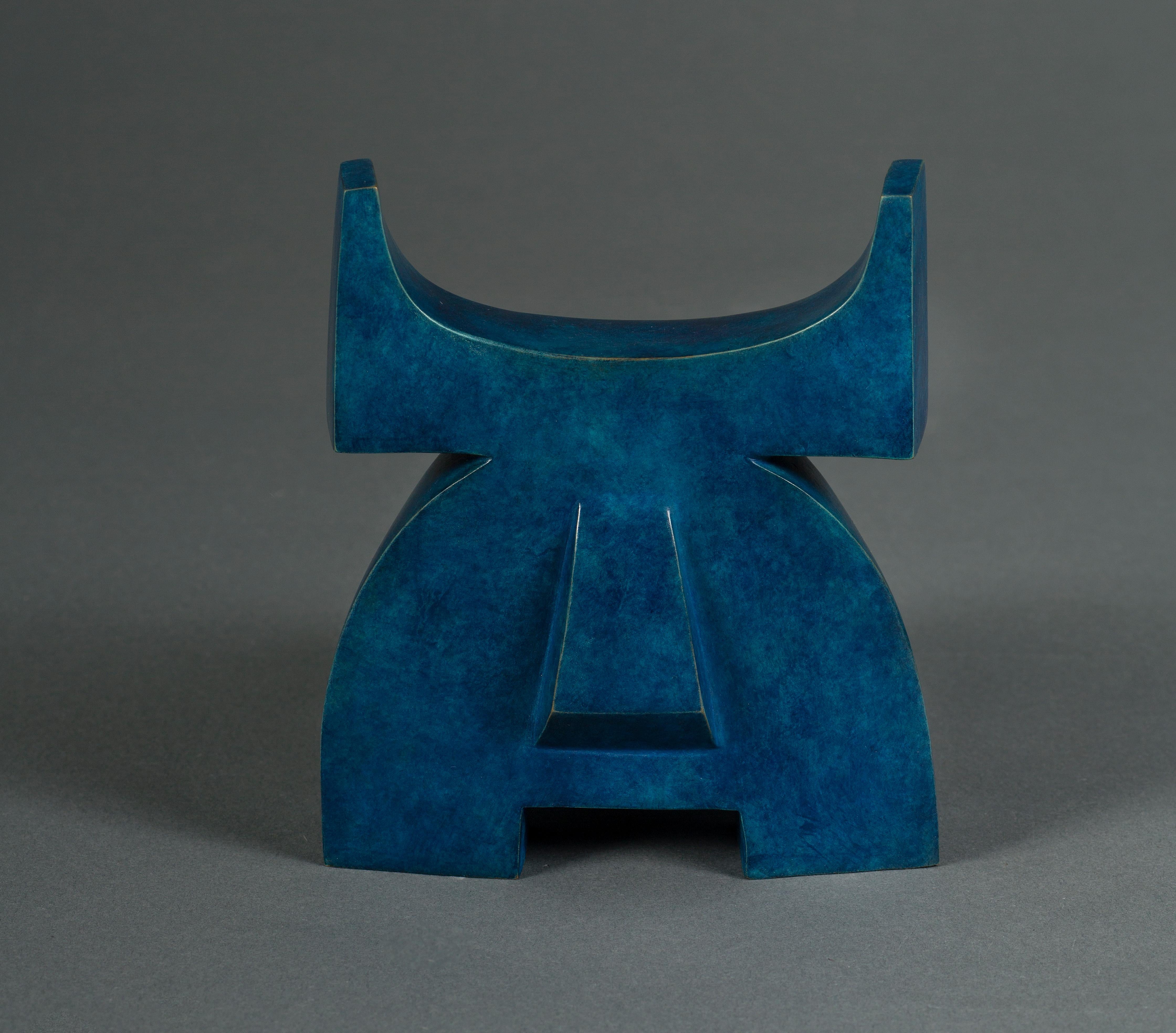 Porthos di Marie Louise Sorbac -  Scultura animale in bronzo, toro in vendita 3
