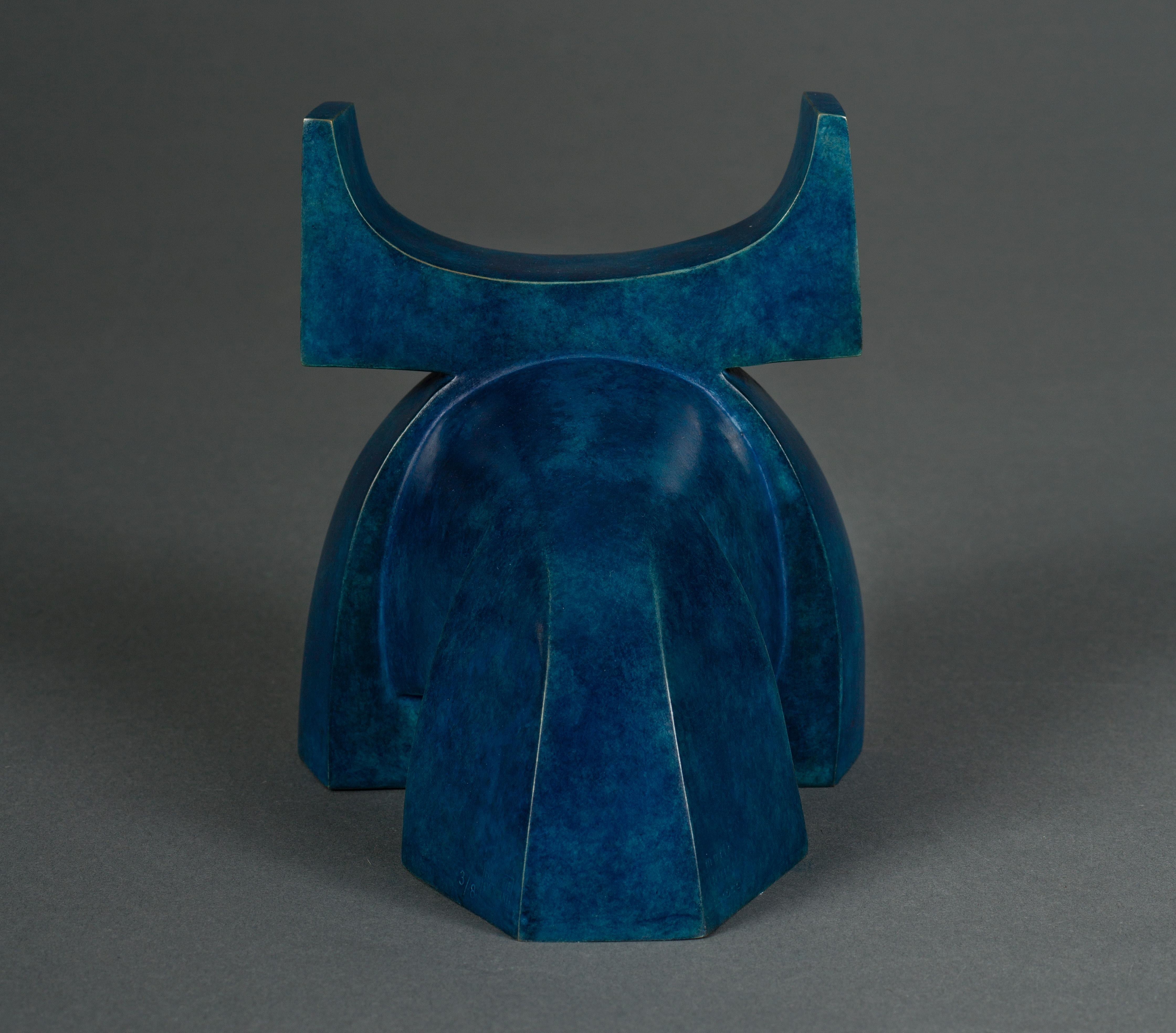 Porthos di Marie Louise Sorbac -  Scultura animale in bronzo, toro in vendita 4