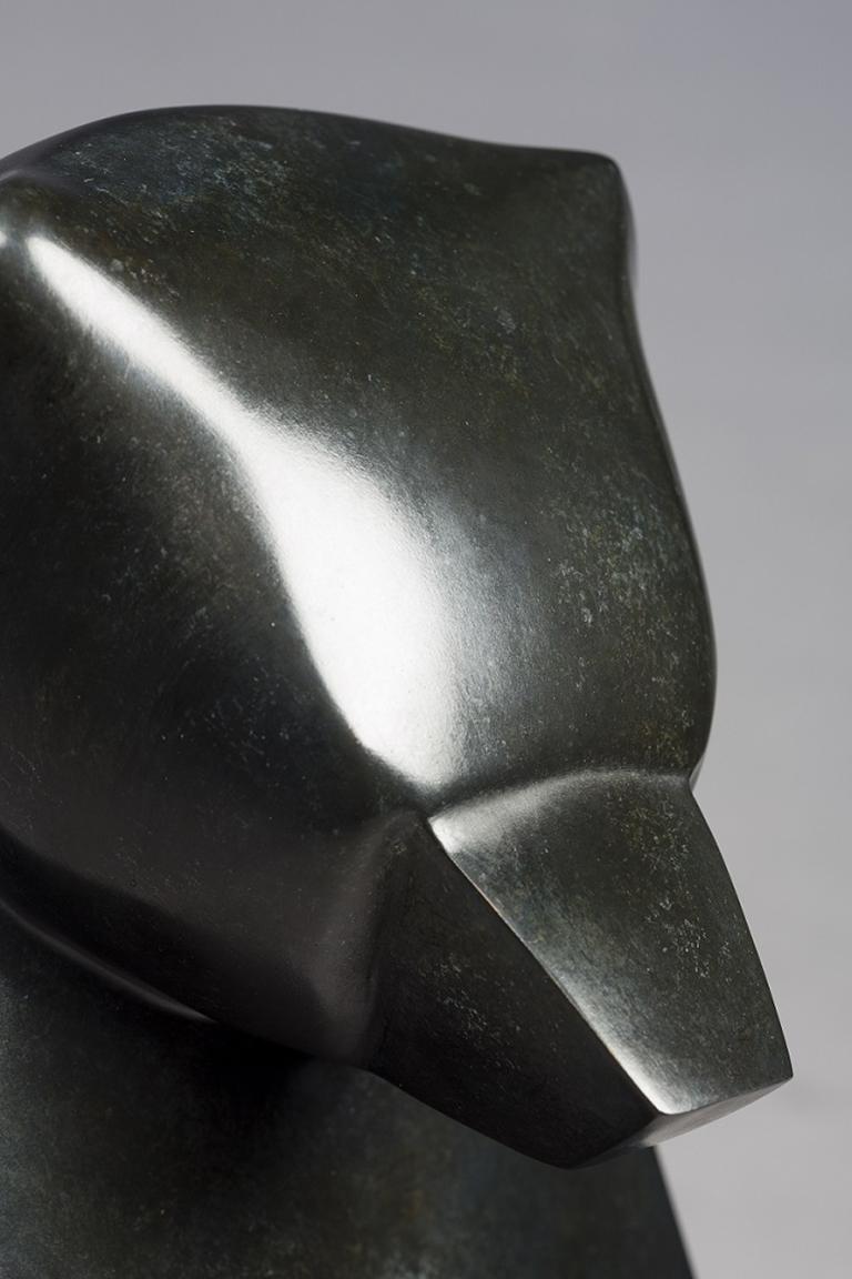 Prosper is a sculpture of a bear in bronze by Paris-based artist Marie Louise Sorbac. This work of art is part of the animal bronzes so dear to the sculptor celebrating nature and the animal kingdom. 
40 cm × 18 cm × 19 cm. This sculpture is only