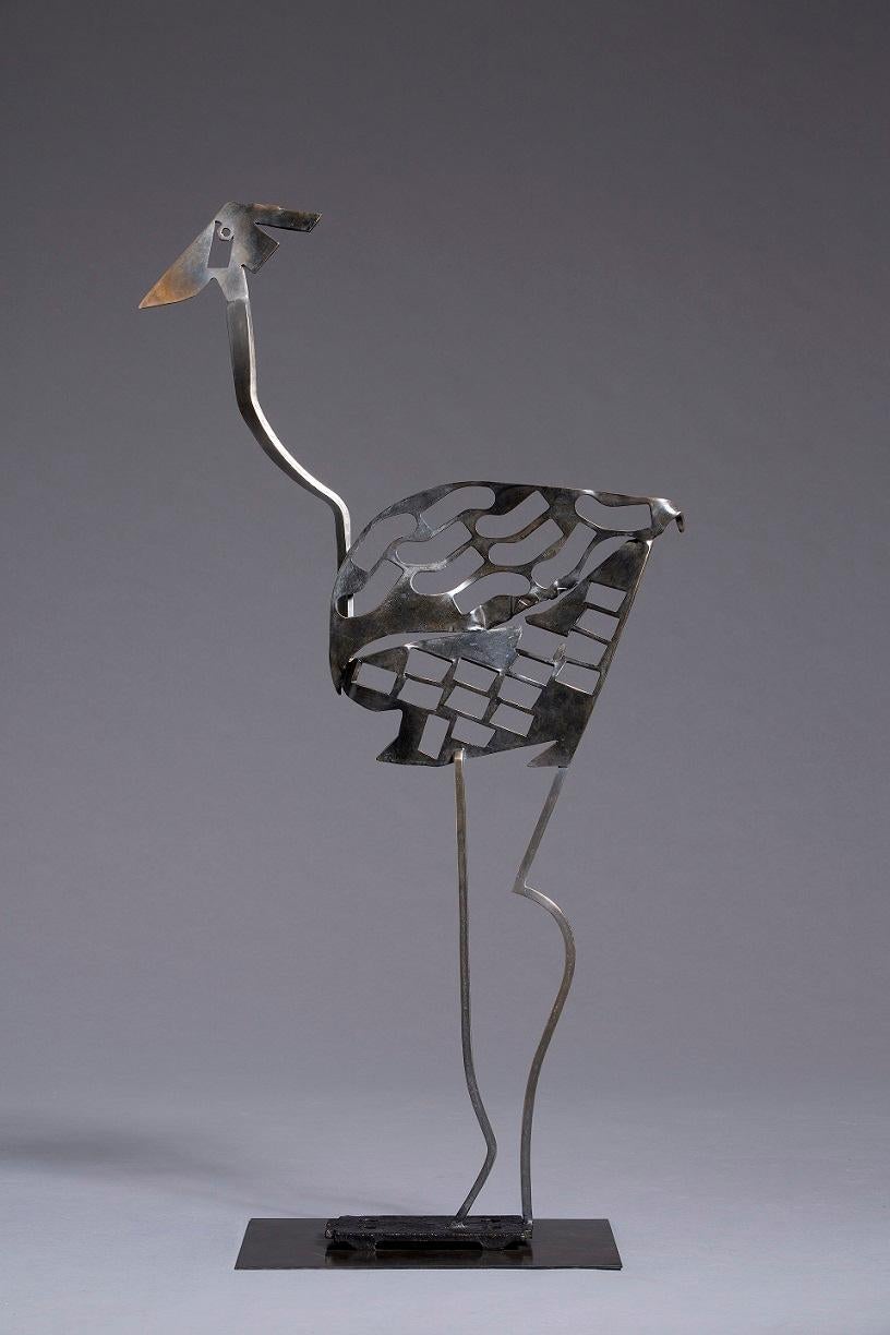Tara è una scultura in bronzo dell'artista contemporanea francese Marie Louise Sorbac, le cui dimensioni sono 147 × 87 × 40 cm (57,9 × 34,2 × 15,7 pollici).
La scultura è firmata e numerata, fa parte di un'edizione limitata di 8 edizioni + 4 prove