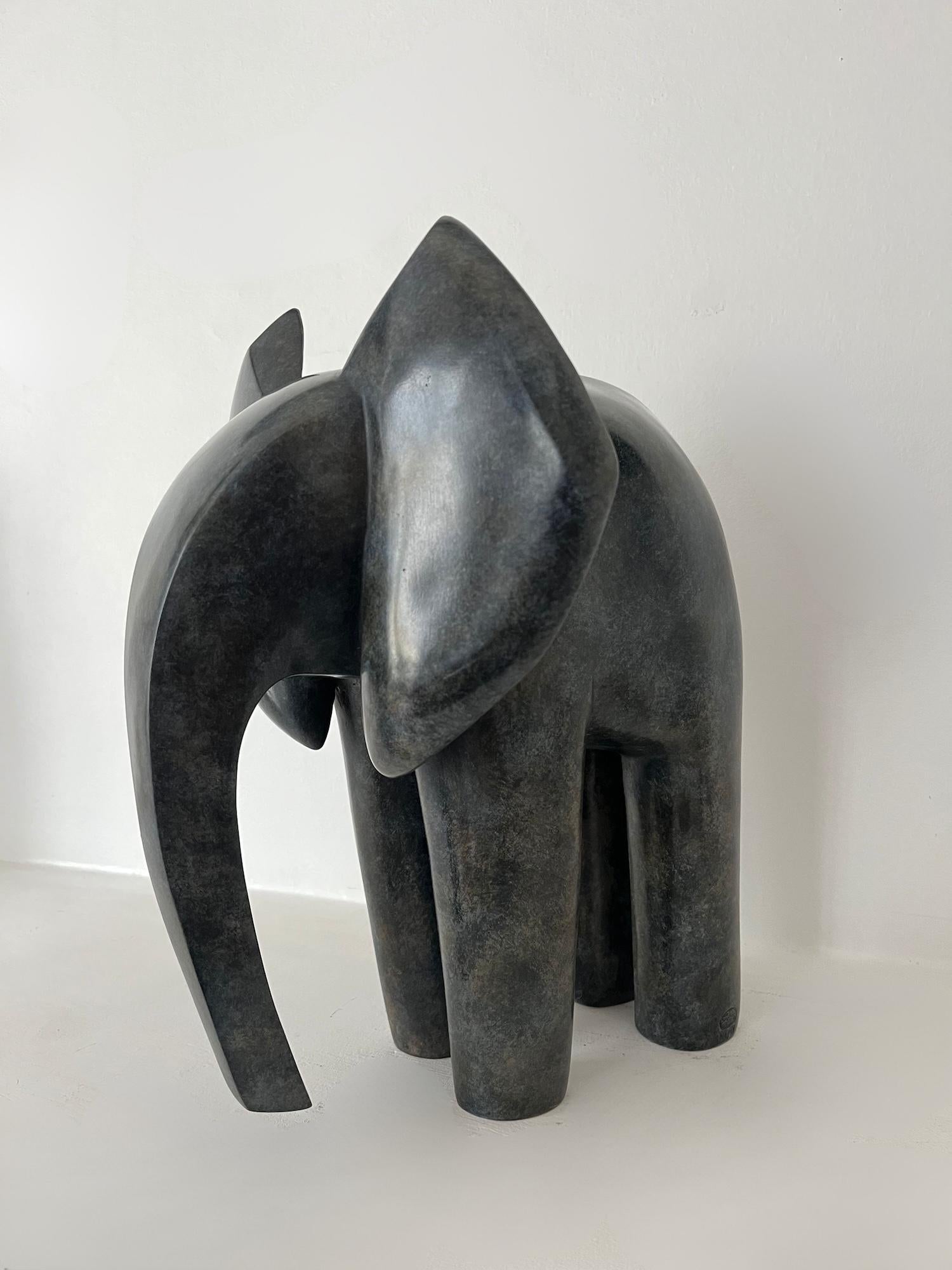 Aentin par Marie Louise Sorbac - Sculpture animalière en bronze, éléphant en vente 12