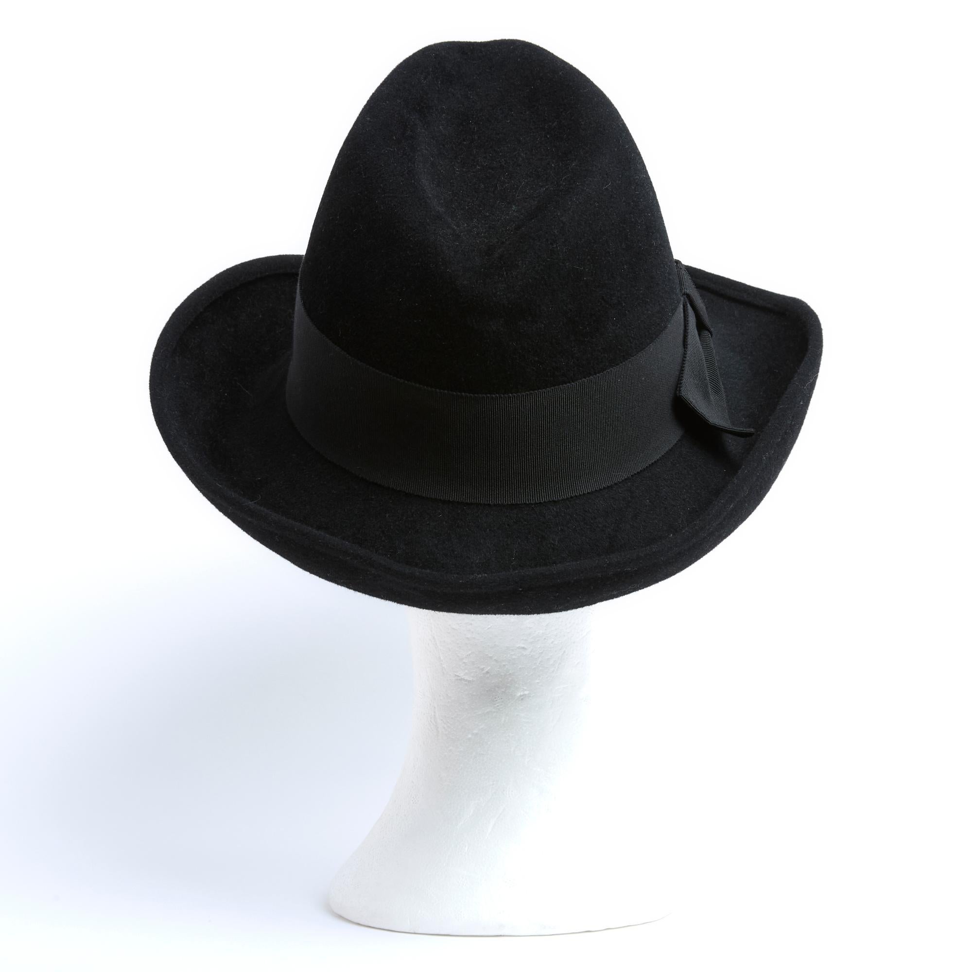 Marie Mercie Chapeau T58 Hut aus schwarzer Wolle und schwarzer Mafiosa für Damen oder Herren im Angebot