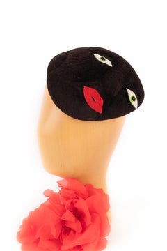 Marie Mercié hat 'Schiaparelli'