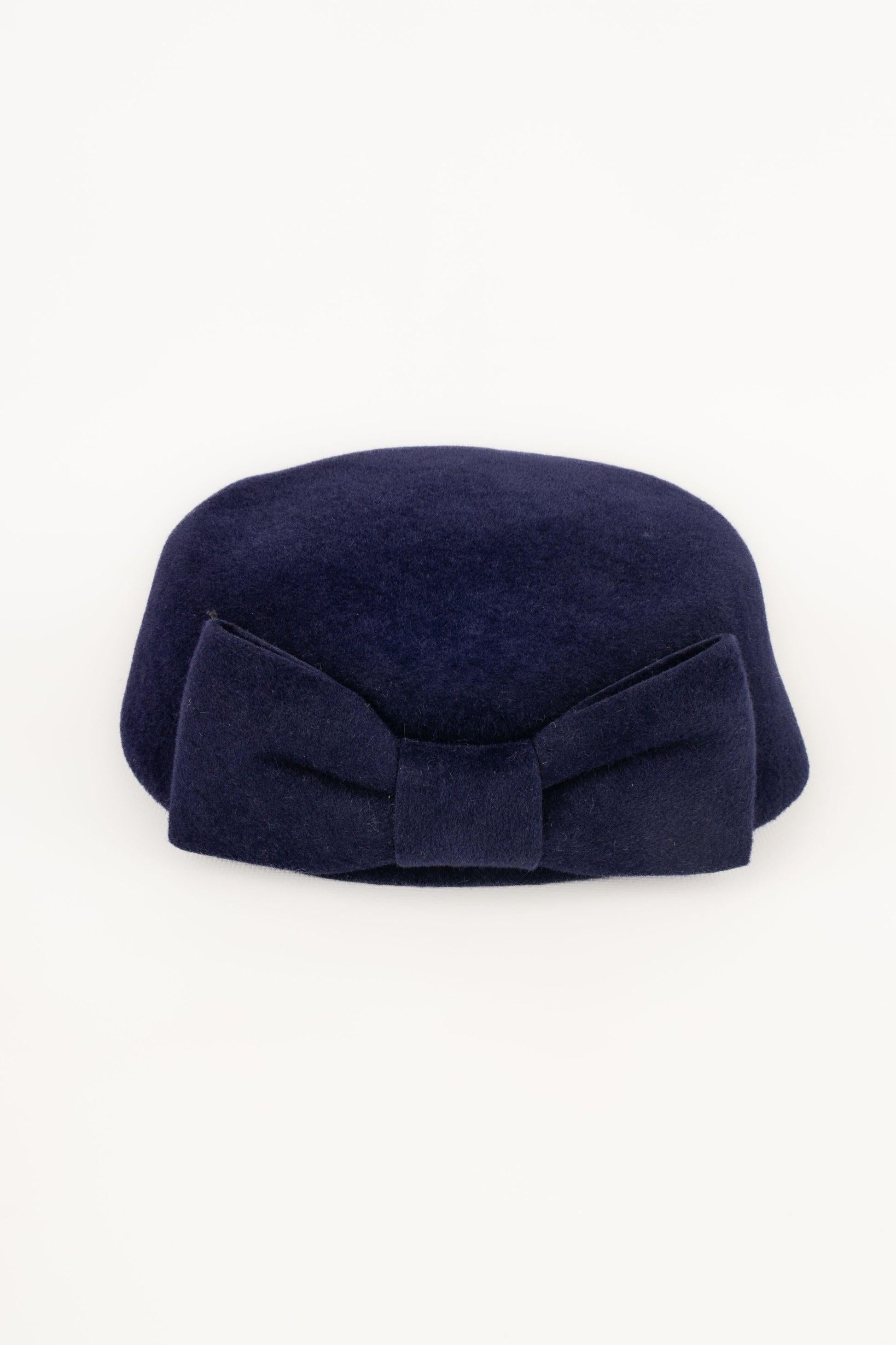 Marie Mercié Navy-Blue Moleskin Hat In Excellent Condition For Sale In SAINT-OUEN-SUR-SEINE, FR