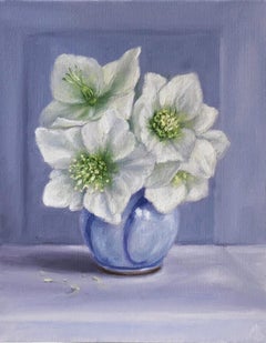 Marie Robinson, Weiße Helleboren auf Blau, Original-Stillleben-Blumenmalerei