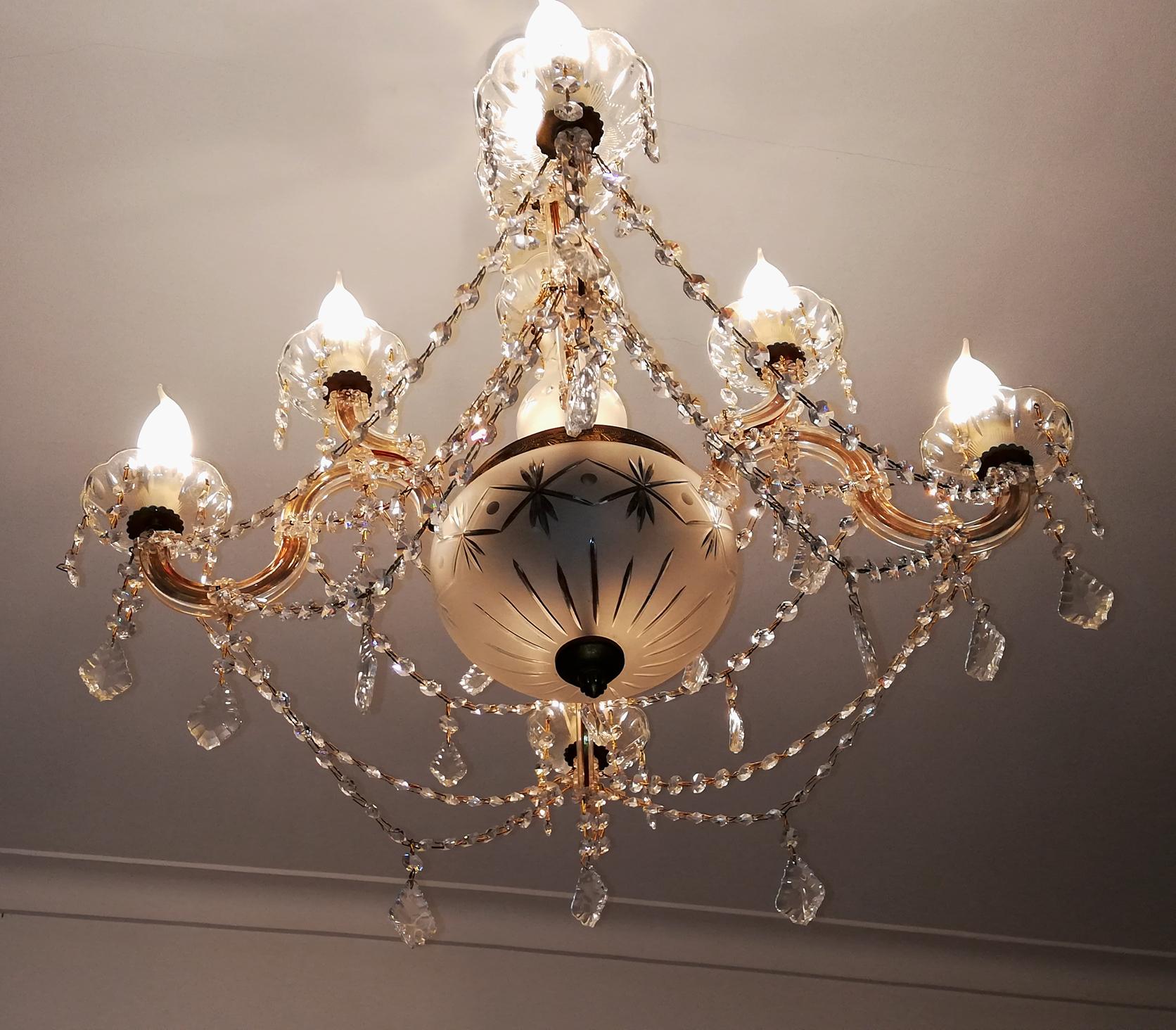 French Marie Therese 8-Light Crystal Chandelier with Cut Glass Bowl, Drops and Swags For Sale