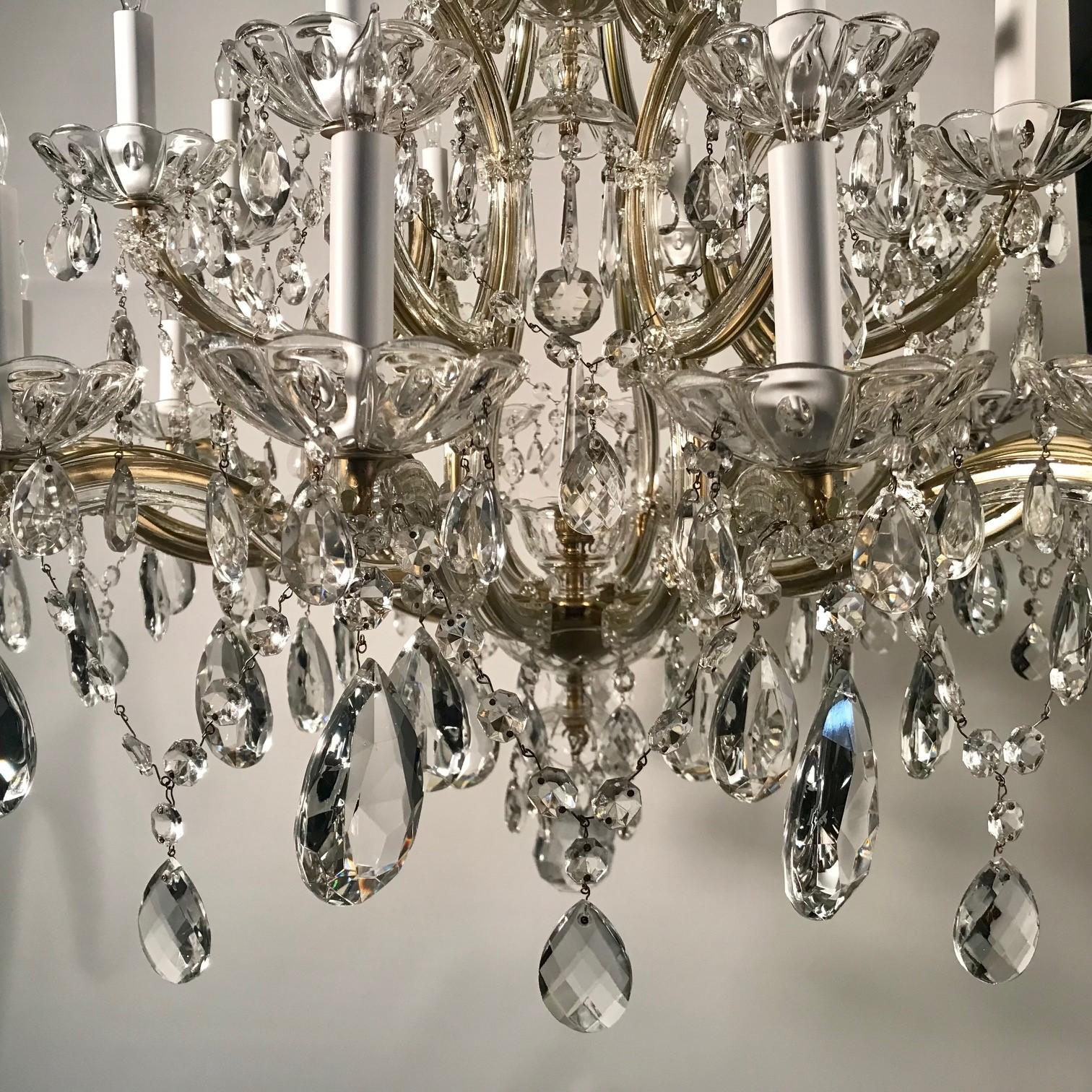 Marie-Therese 24 Light Chandelier In Good Condition For Sale In Montreal, QC