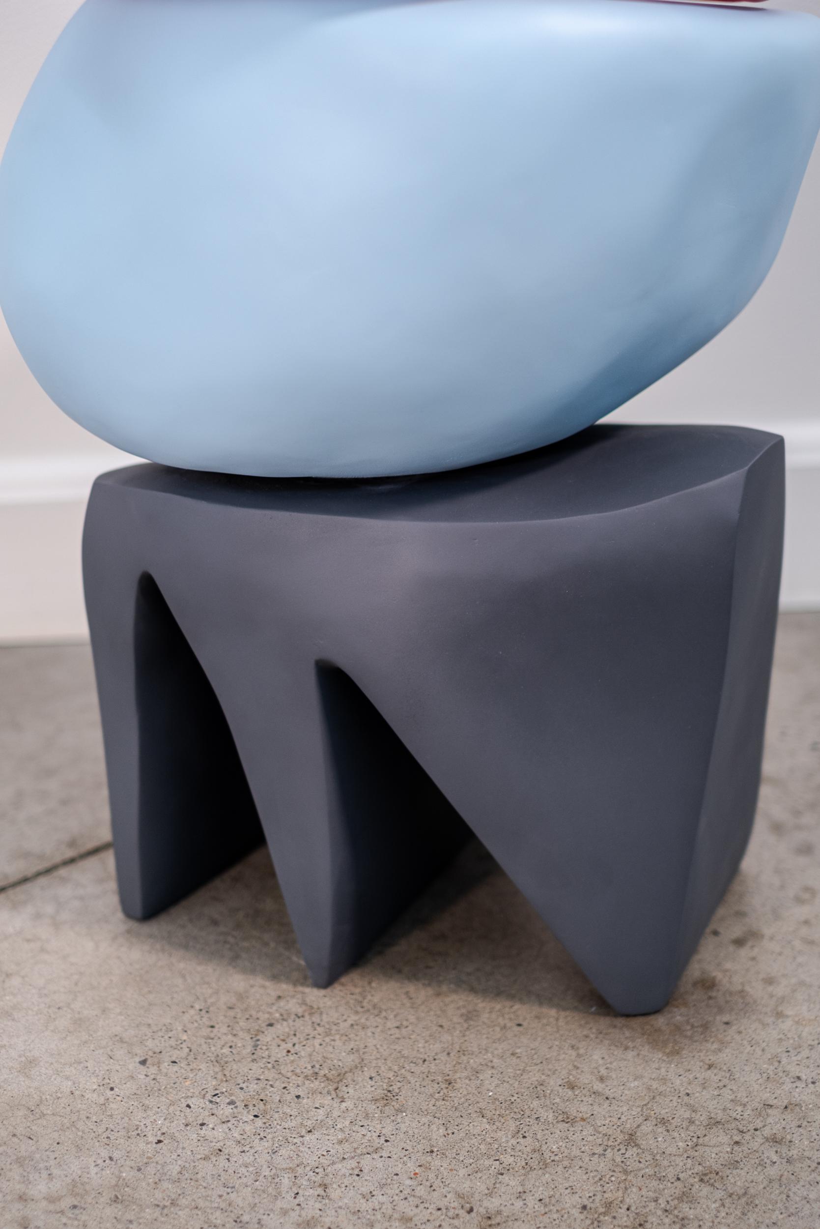 Corps Étrangers (Corpi stranieri) - scultura minimale, moderna, in ceramica e resina in vendita 7