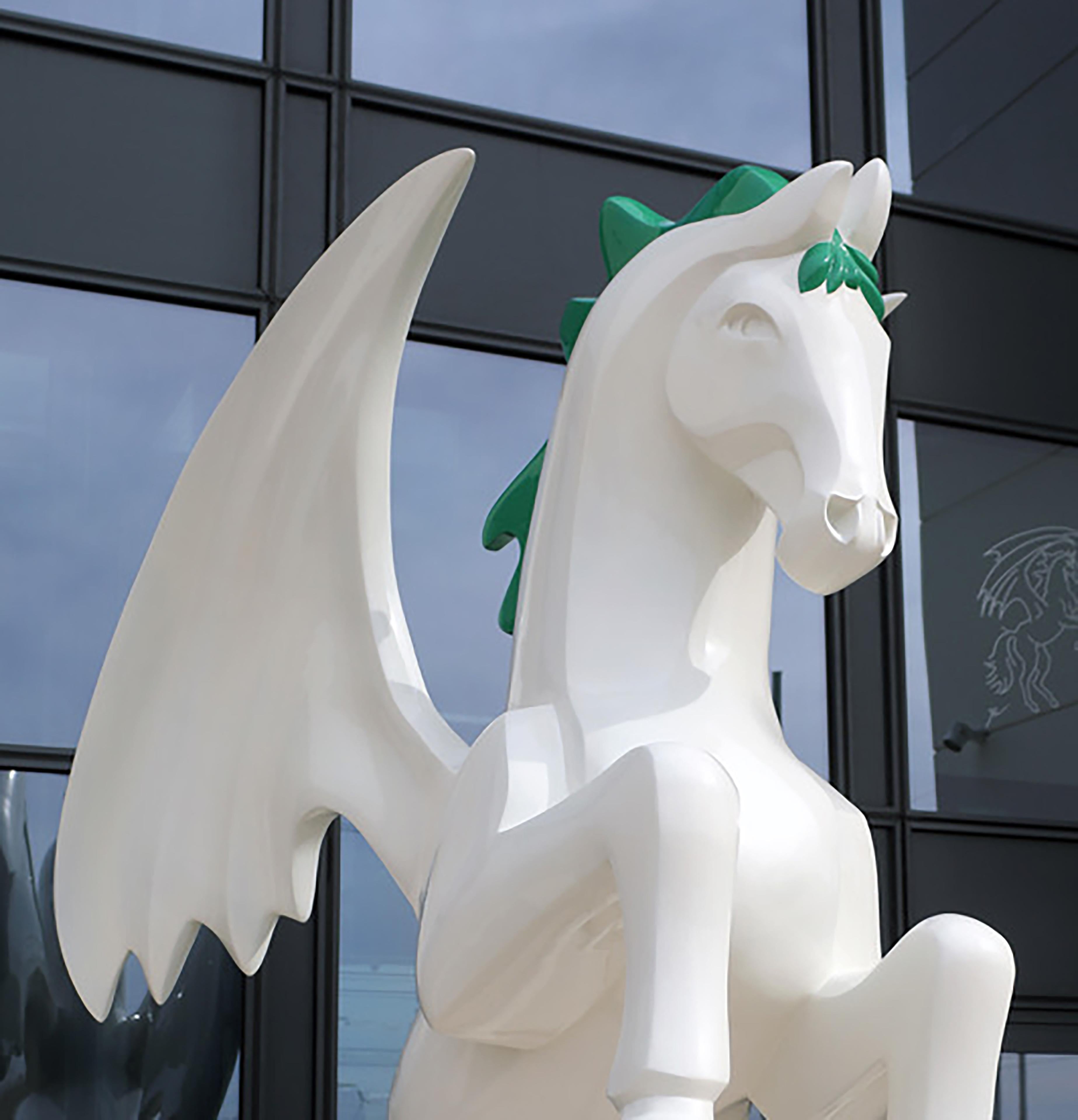 Arion - Sculpture monumentale contemporaine de cheval en résine en vente 7