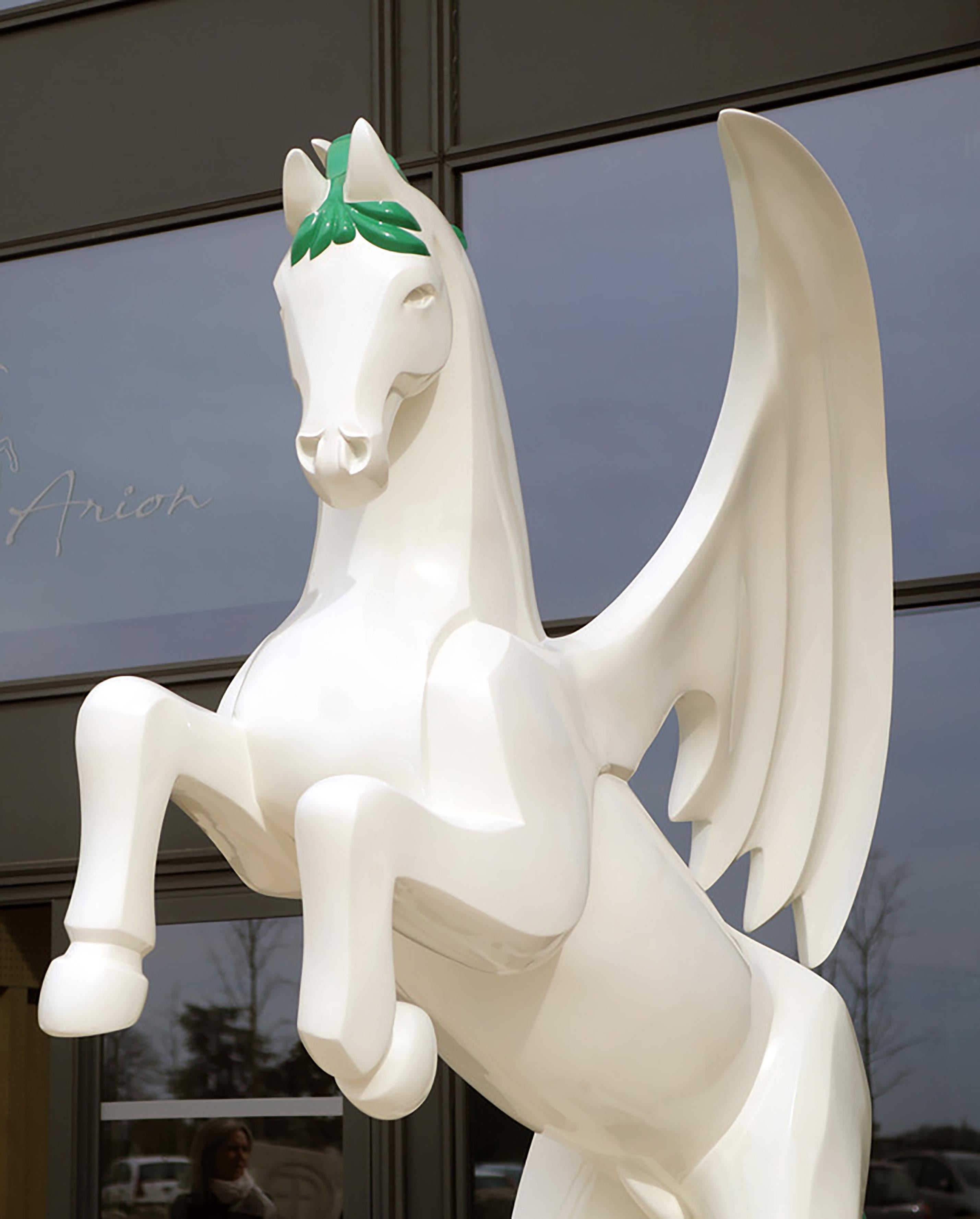 Arion - Sculpture monumentale contemporaine de cheval en résine en vente 8