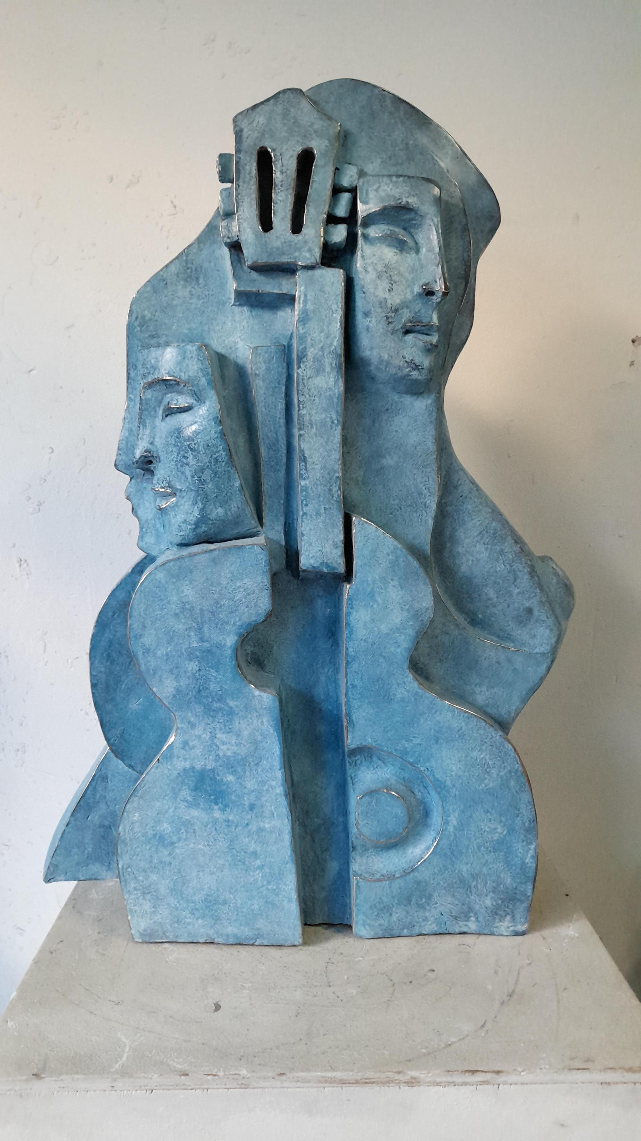Femme à la Guitare - Sculpture by Mariko