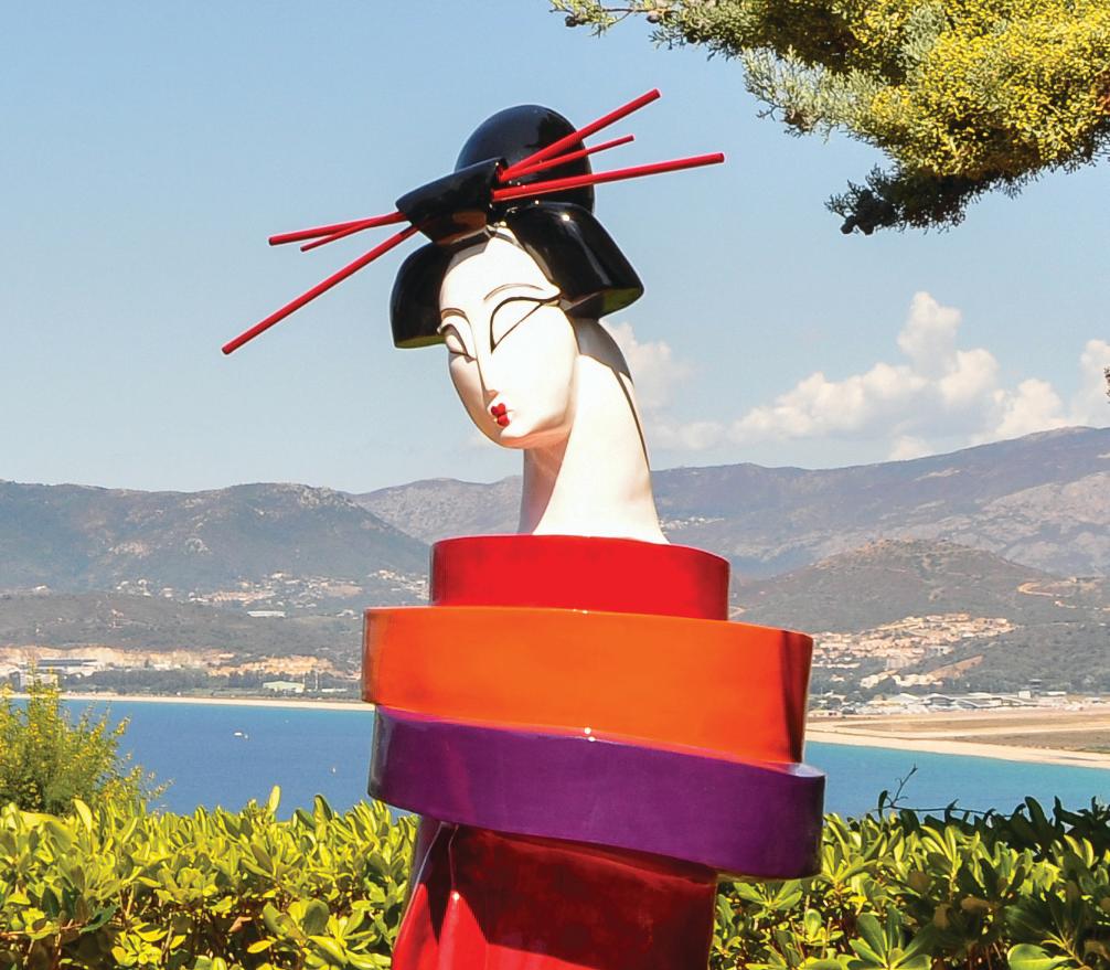 Pair of Gueishas - Monumental Contemporary Outdoor Sculptures For Sale 2
