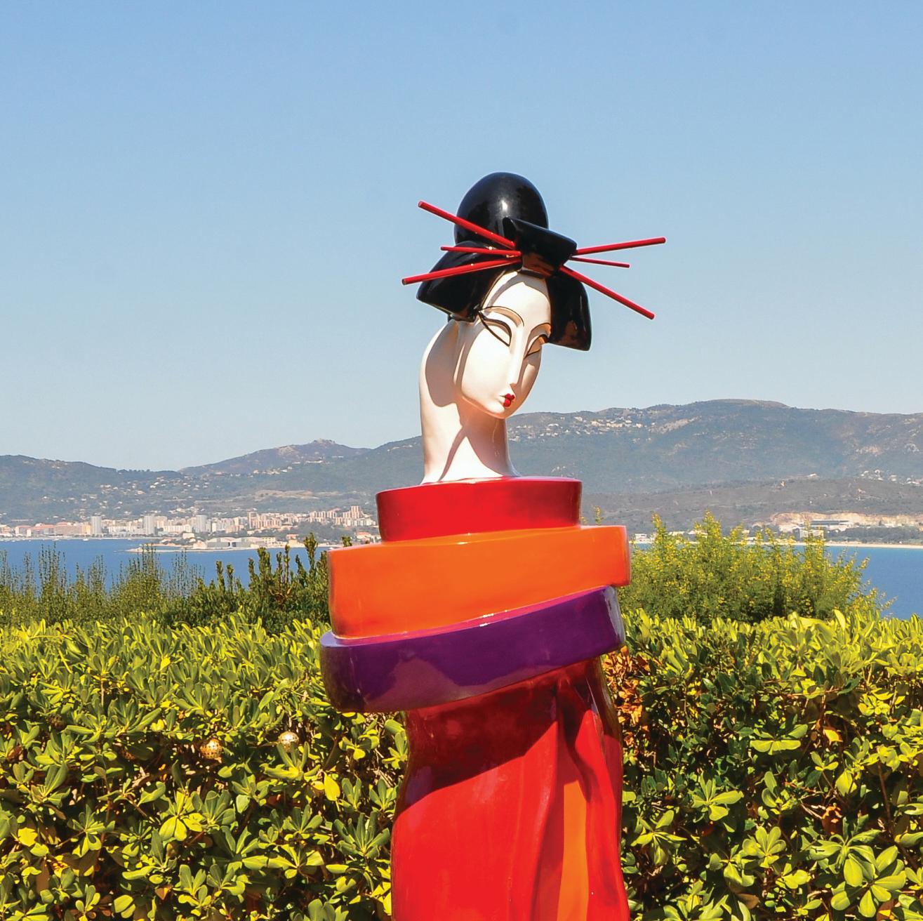 Pair of Gueishas - Monumental Contemporary Outdoor Sculptures For Sale 5