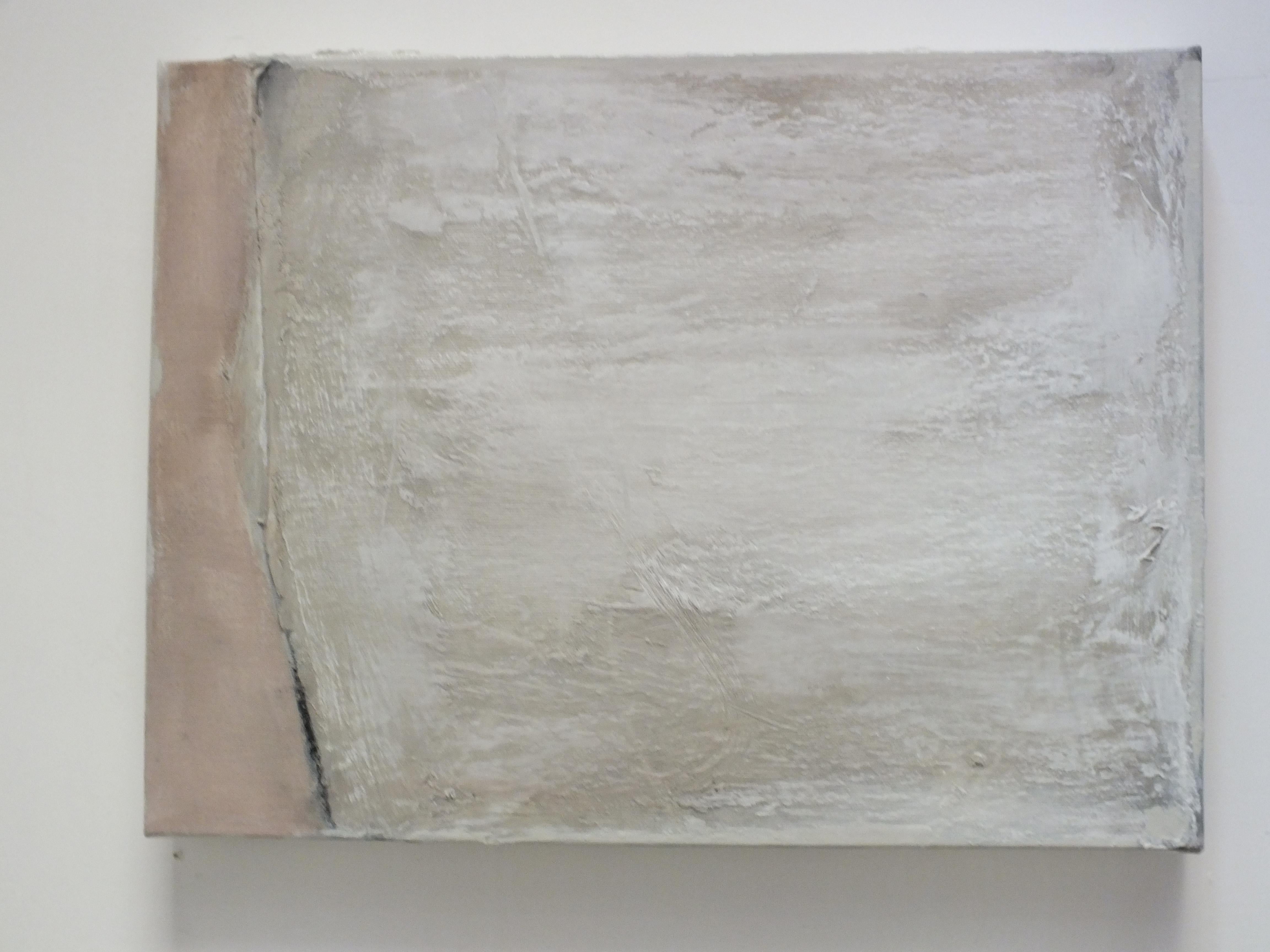 Paisaje
tríptico 40x90 cm técnica mixta sobre lienzo 2019
arte original

El principal foco creativo de Marilina Marchica siempre ha sido la arquitectura urbana y los paisajes.
Como resultado, descontextualiza segmentos
y partes individuales de