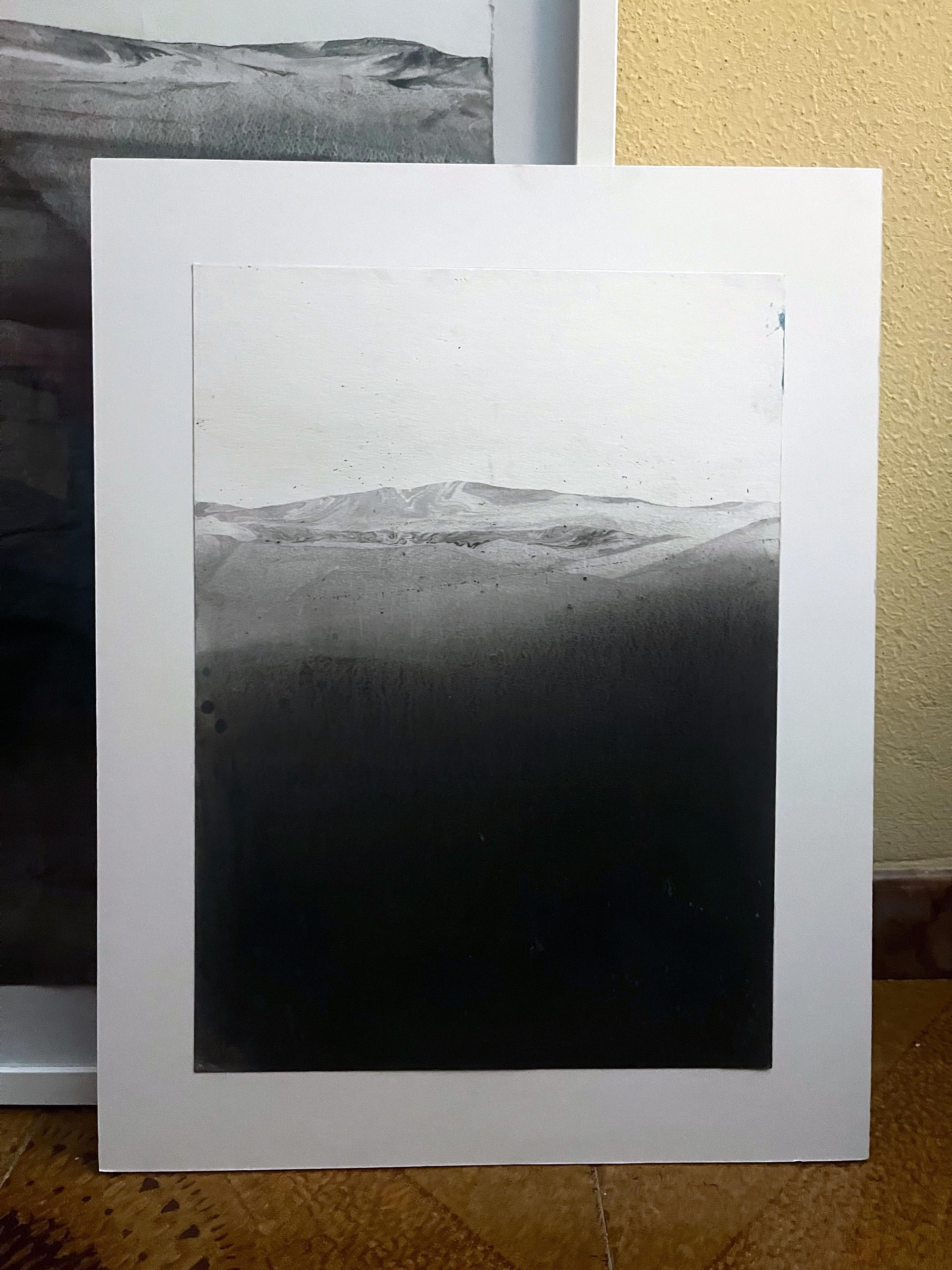 Schwarz-Weiß-Landschaft, Original-Kunst, hängefertig, hergestellt in Italien (Zeitgenössisch), Painting, von Marilina Marchica