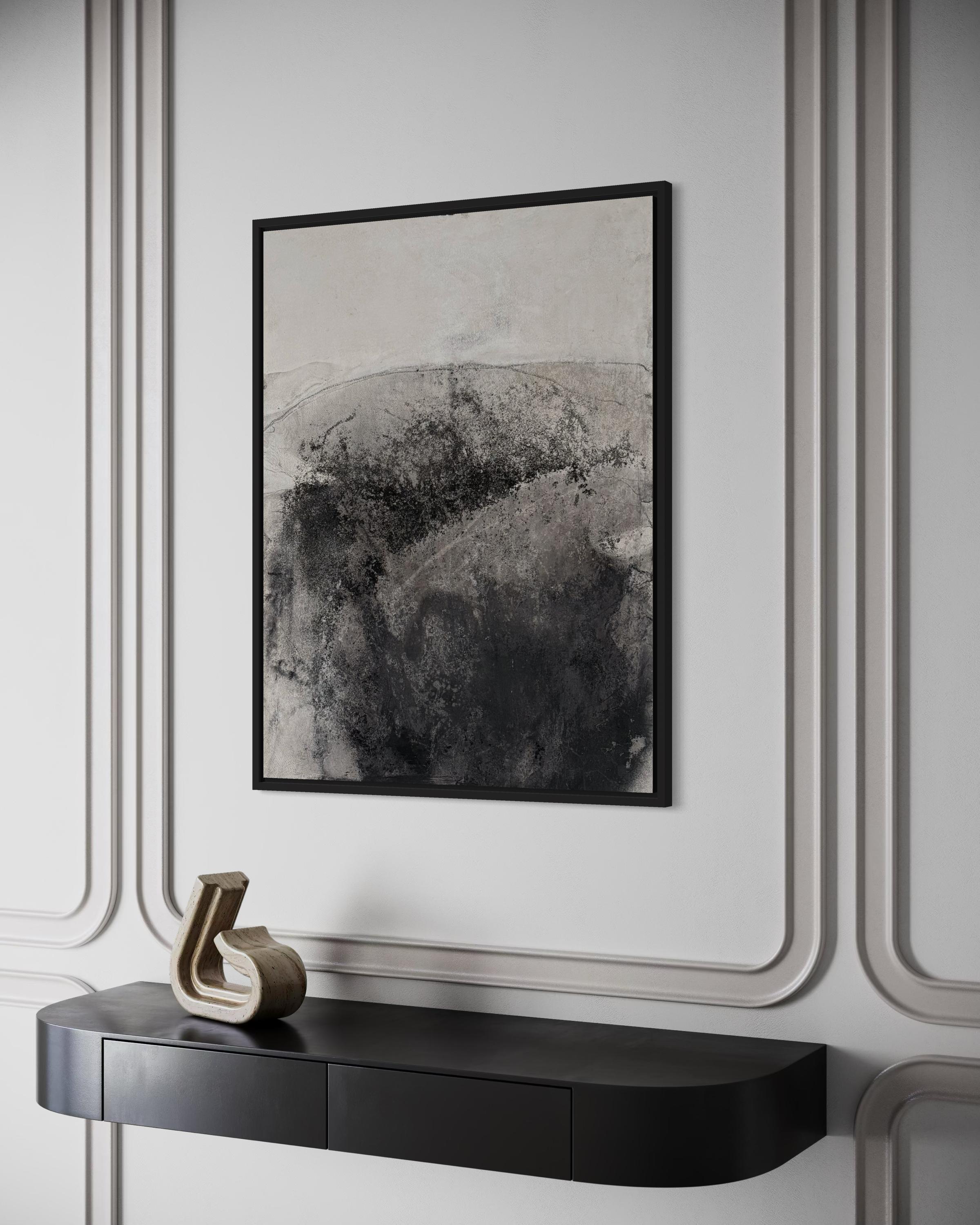 Traccia dell'Etna - Paesaggio astratto minimalista con terra vulcanica, Arte in bianco e nero su carta in vendita 3