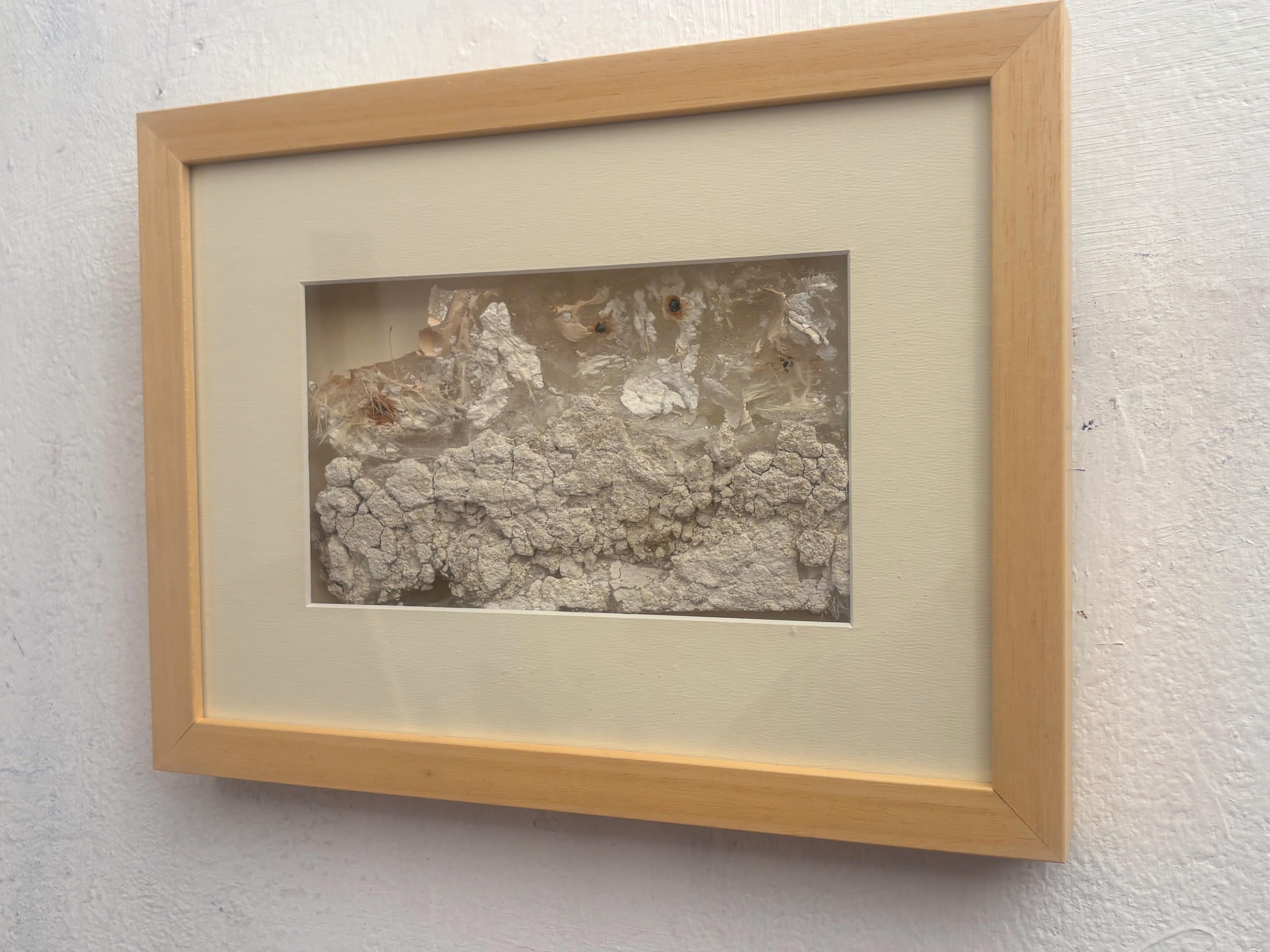 Fragment - Silikonguss Wandtextur Skulptur, Original Kunstwerk im Angebot 1