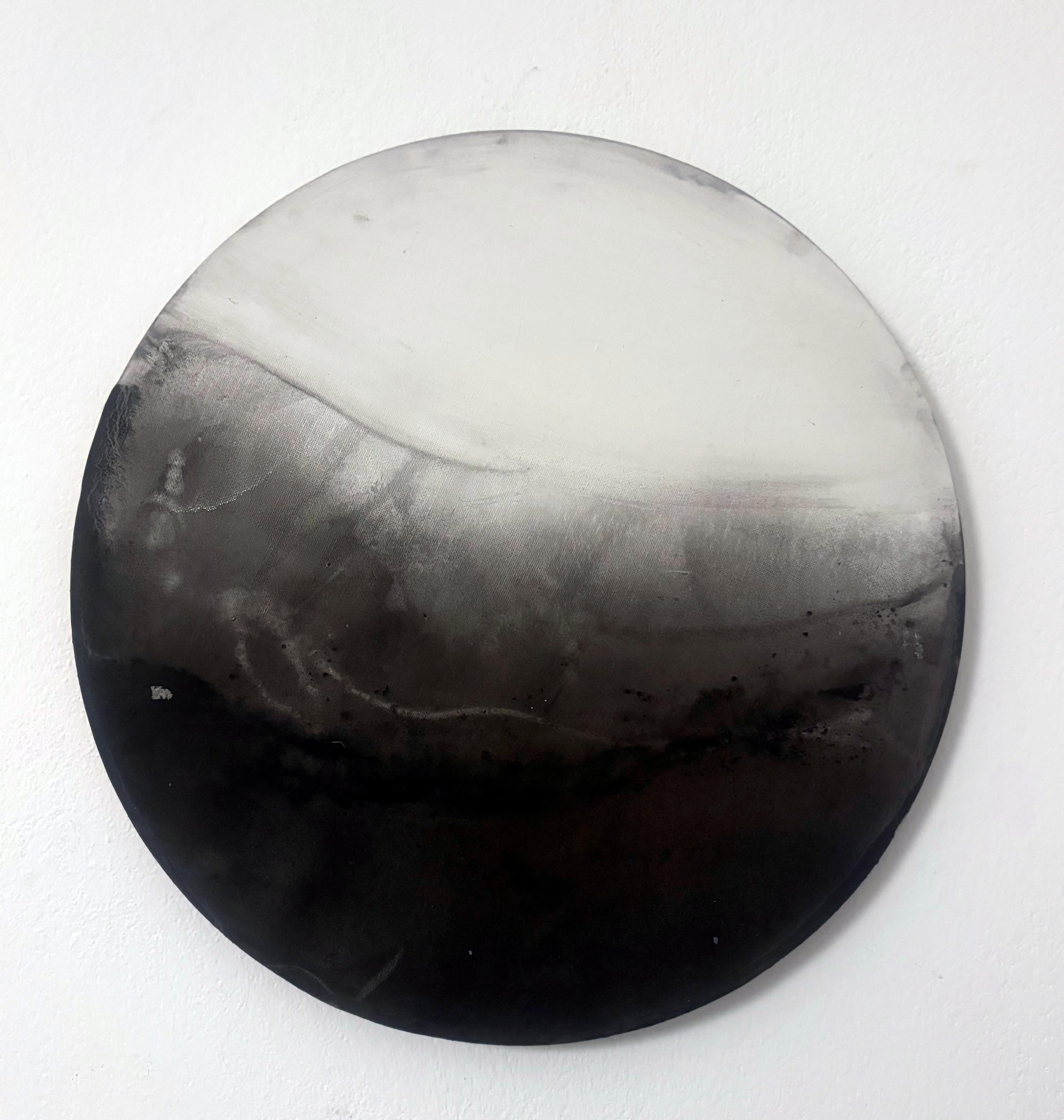 Landscape BW is a unique and original artwork created with mineral oxide on round canvas (40 cm diameter).
Part of Marilina Marchica’s ongoing research on landscape and sign, the piece combines minimalism with the elegance of monochrome.

Technique: