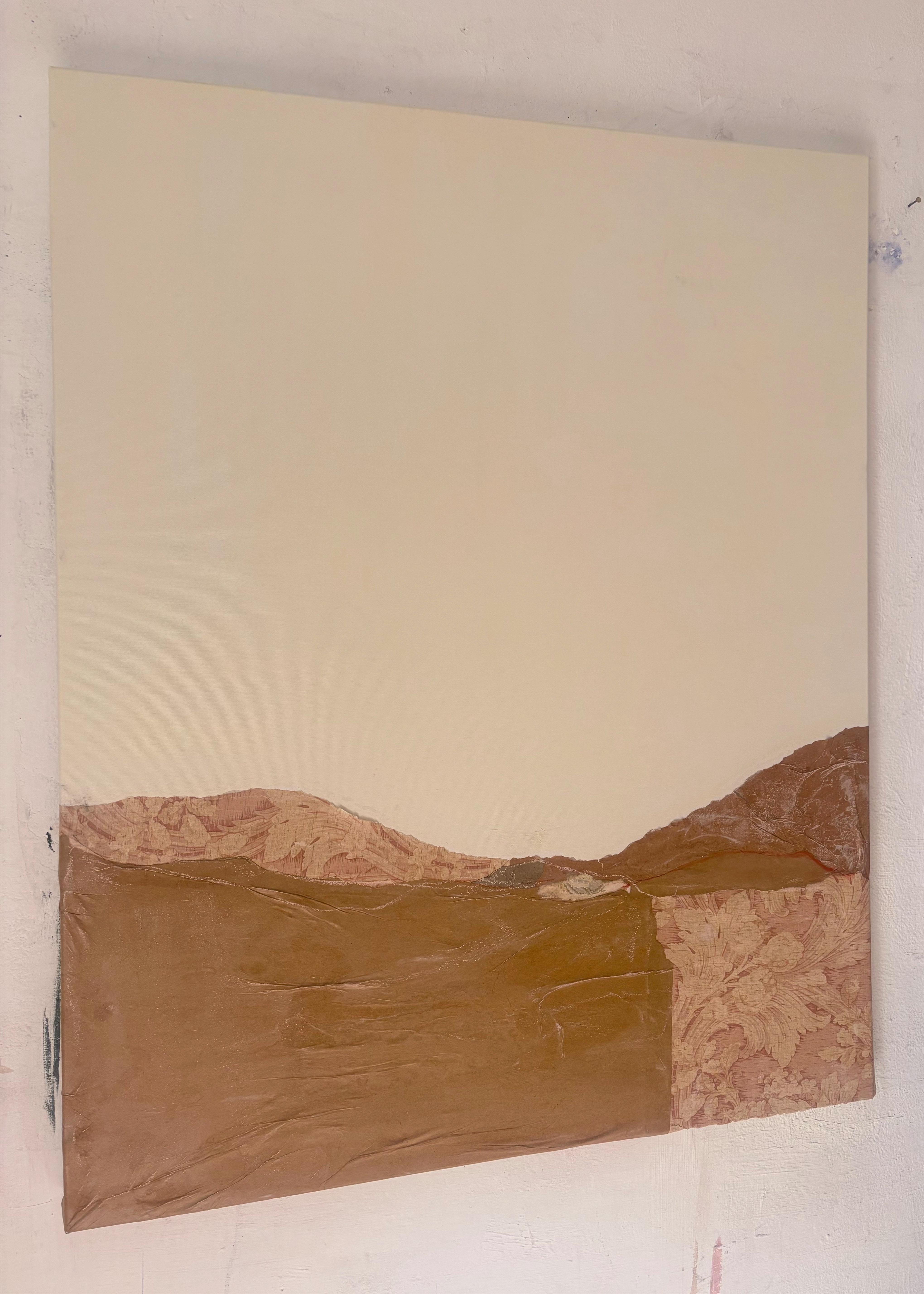Paper Landscape - Collage di carta da parati antica e tecnica mista su tela, 2025 - Landscape Painting Beige di Marilina Marchica