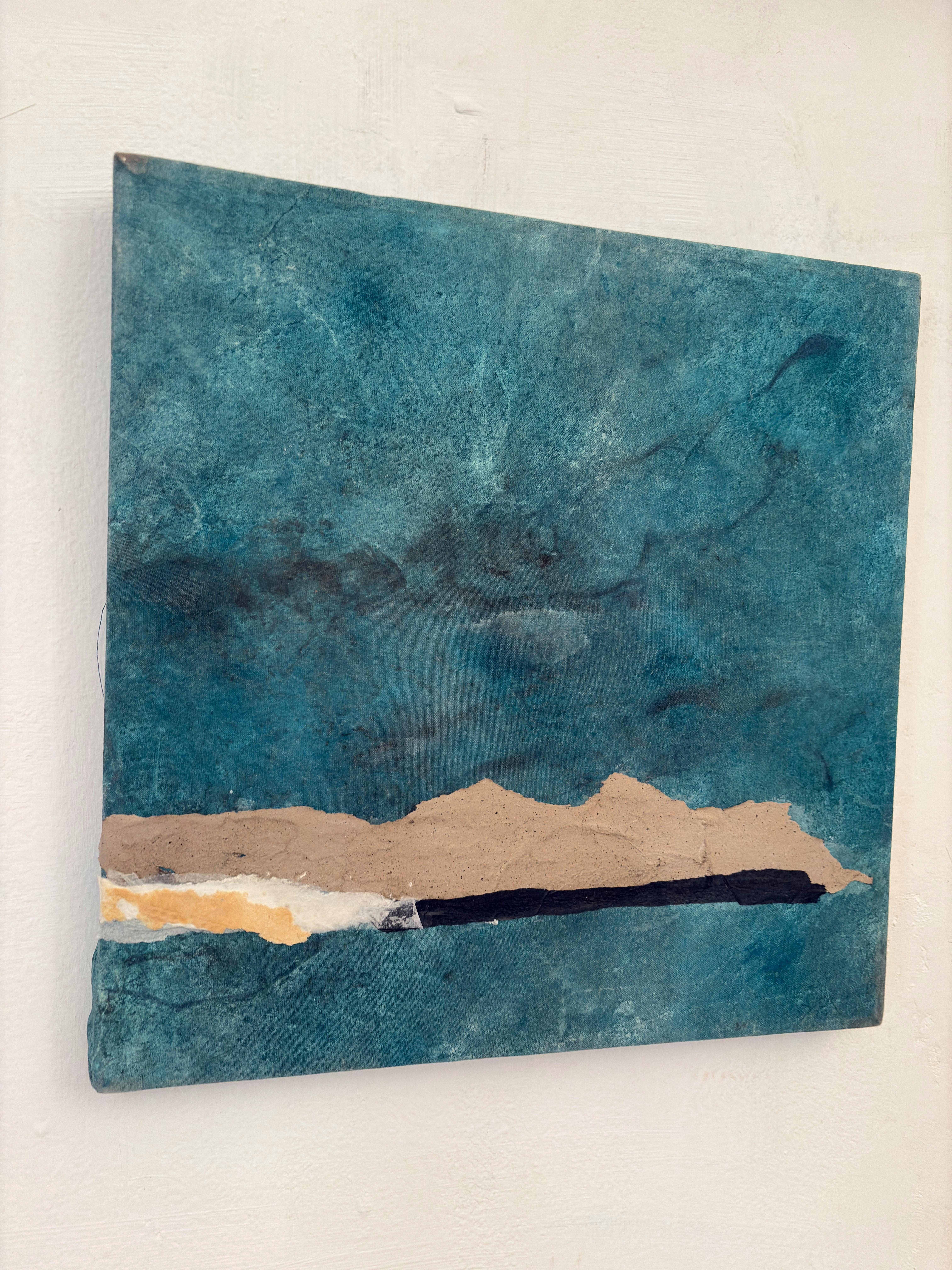 PapierLandschaft
Ölfarbe und Collage auf Baumwollleinwand
40x40 cm
2024
Bereit zum Aufhängen
inklusive Echtheitszertifikat

Einzigartig, nicht reproduzierbar

Marilina Marchica wurde in Agrigento geboren, wo sie auch lebt und arbeitet. Nach ihrem