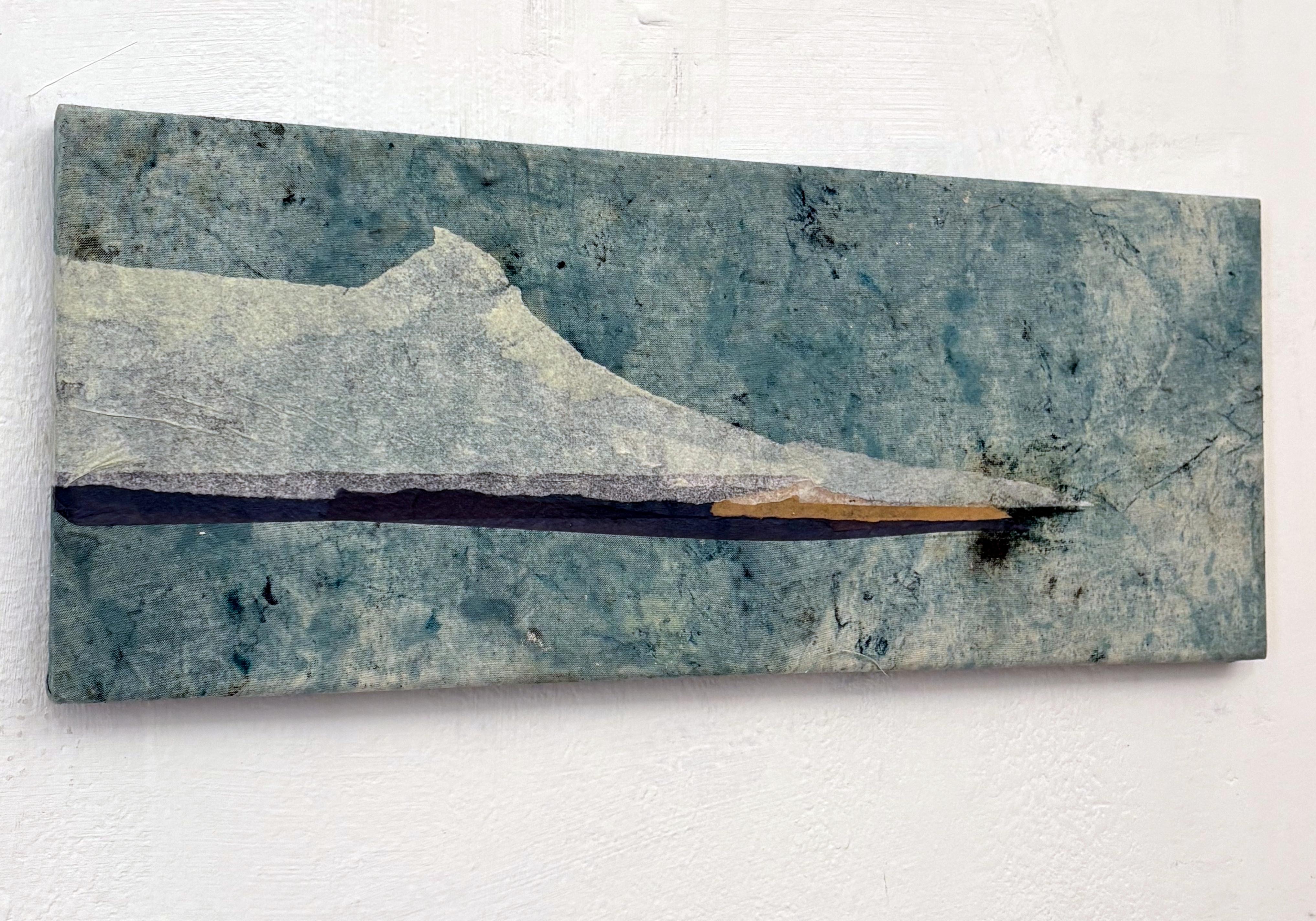 Paisaje de papel, Origina Art. sobre lienzo de algodón, Tamaño grande, Made in Italy - Painting Contemporáneo de Marilina Marchica