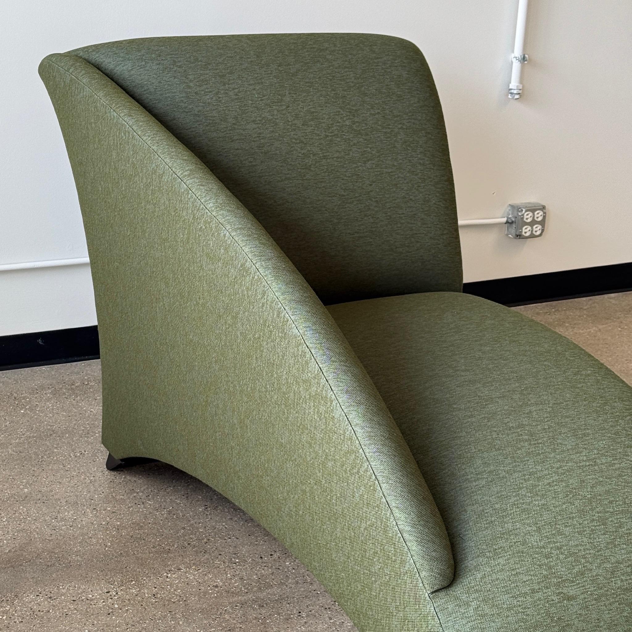 Marilyn Chaise von Vladimir Kagan für Directional (Stoff) im Angebot