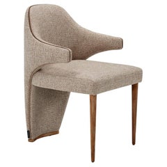 MARILYN Modern dining chair with solid wood legs