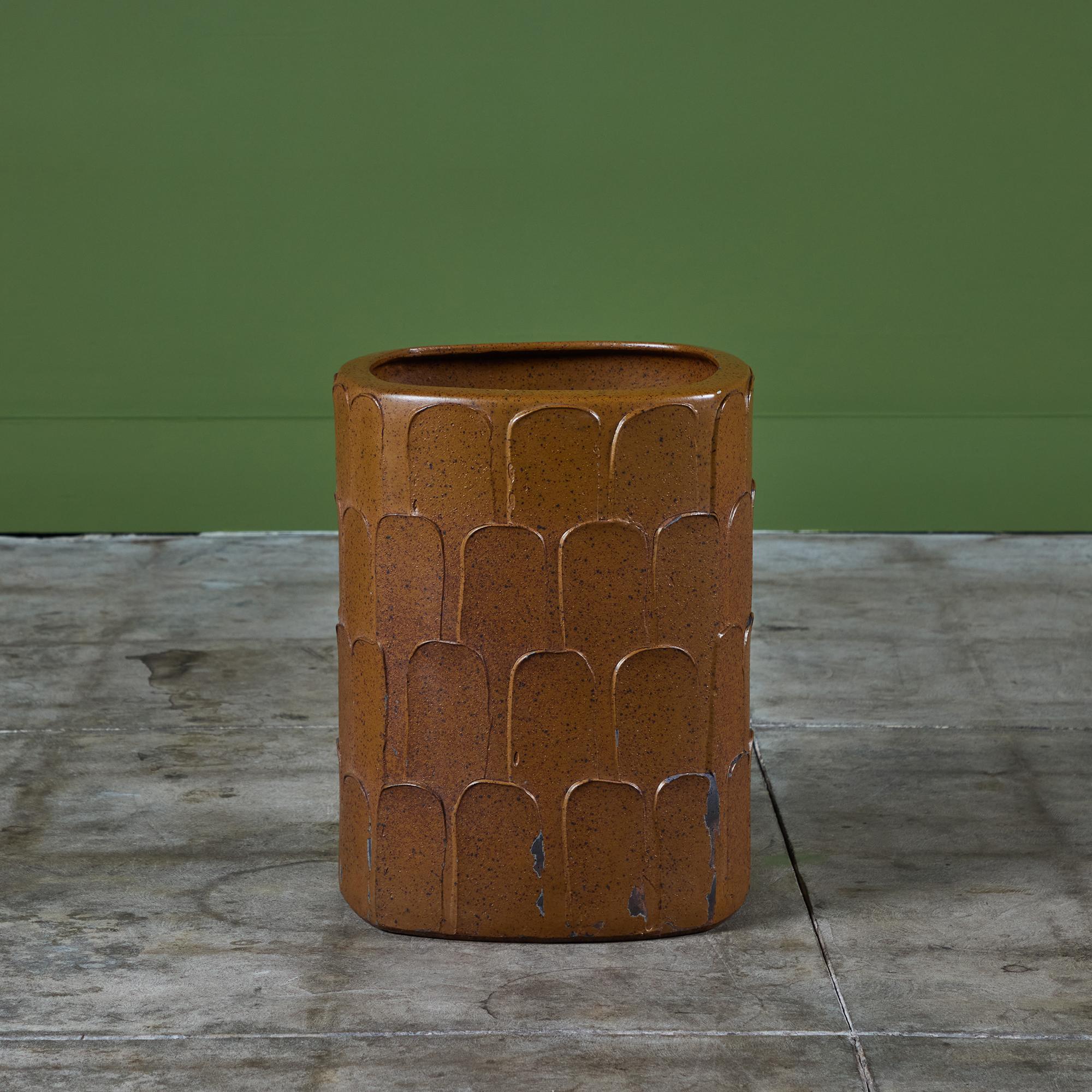 Marilyn Kay Austin Blatt-Pflanzgefäß für Architectural Pottery (Moderne der Mitte des Jahrhunderts) im Angebot