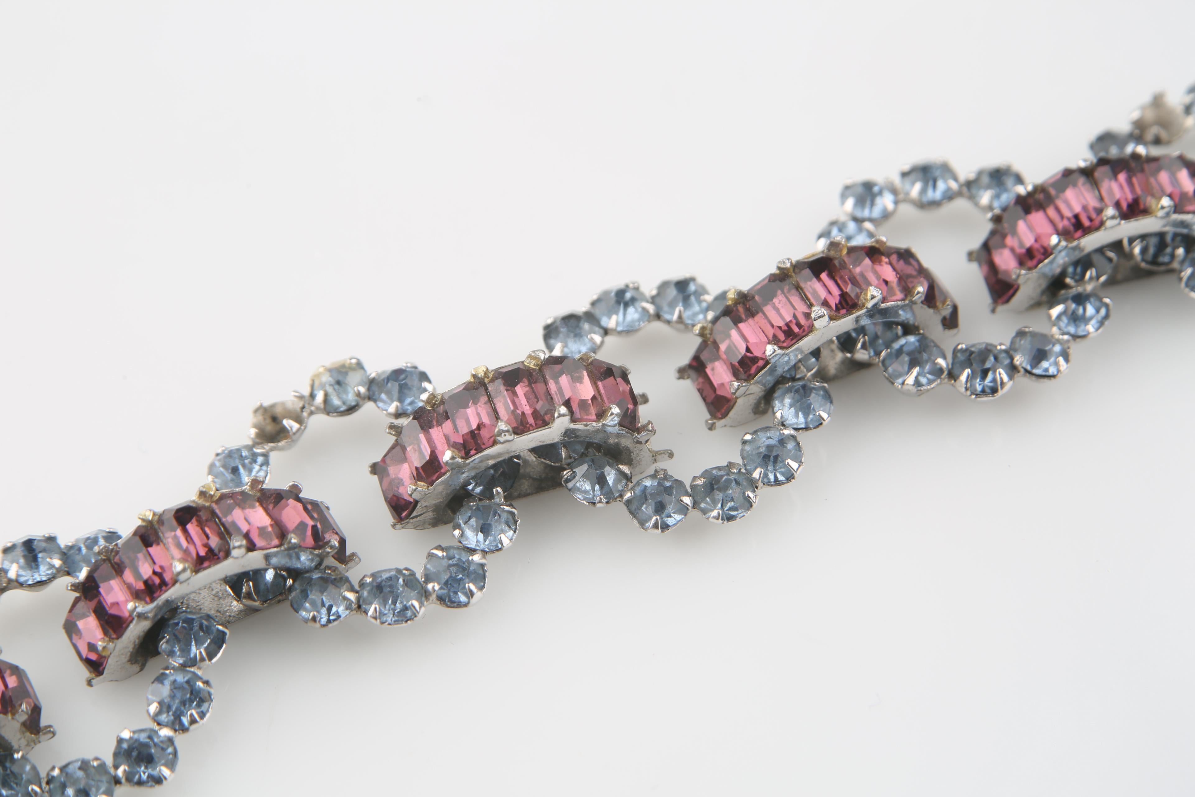 Marilyn Monroe, souvenirs d'un ensemble de bijoux portés du film « Genttlemen Prefer Blondes » en vente 3