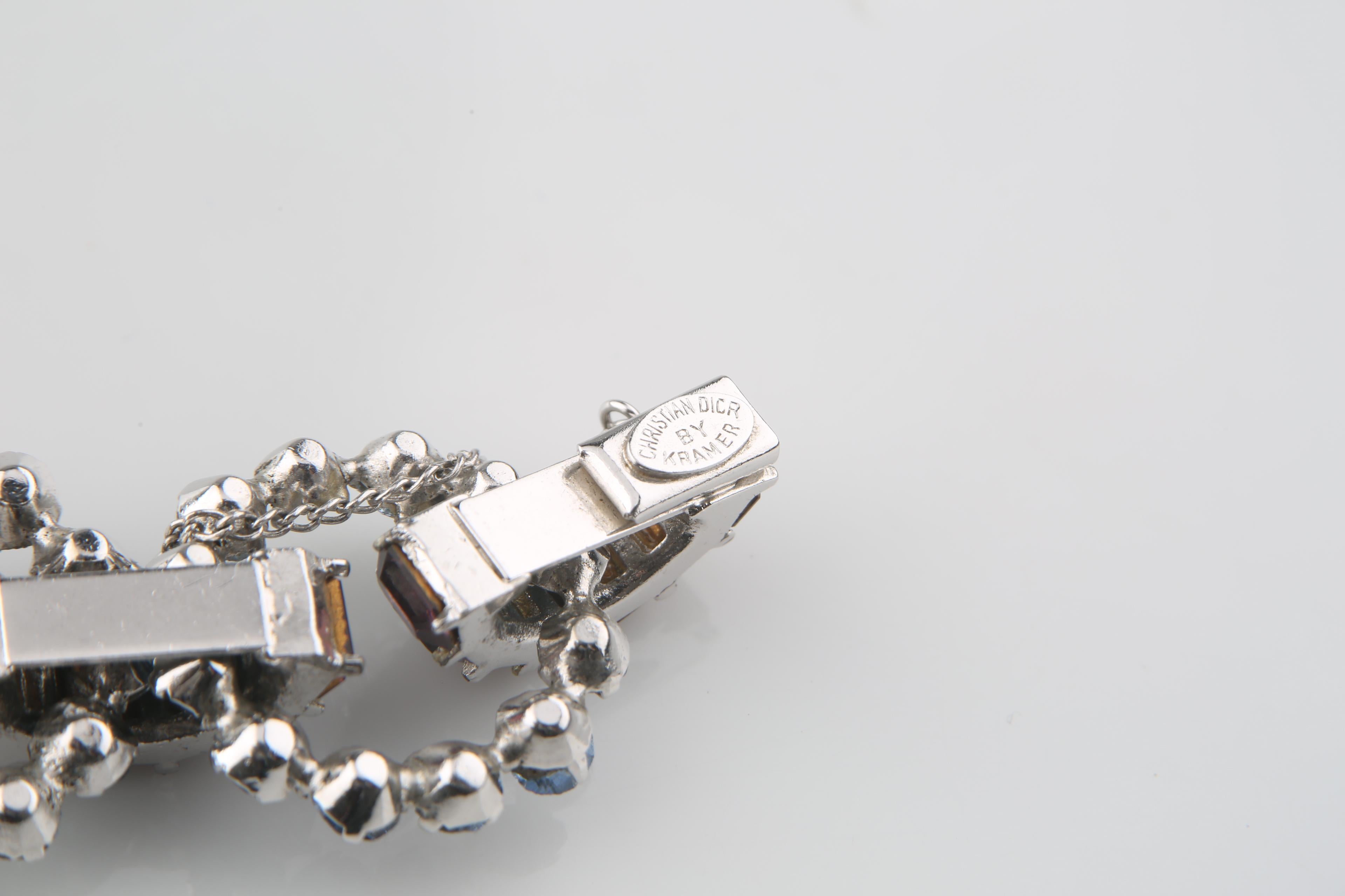 Marilyn Monroe, souvenirs d'un ensemble de bijoux portés du film « Genttlemen Prefer Blondes » en vente 4