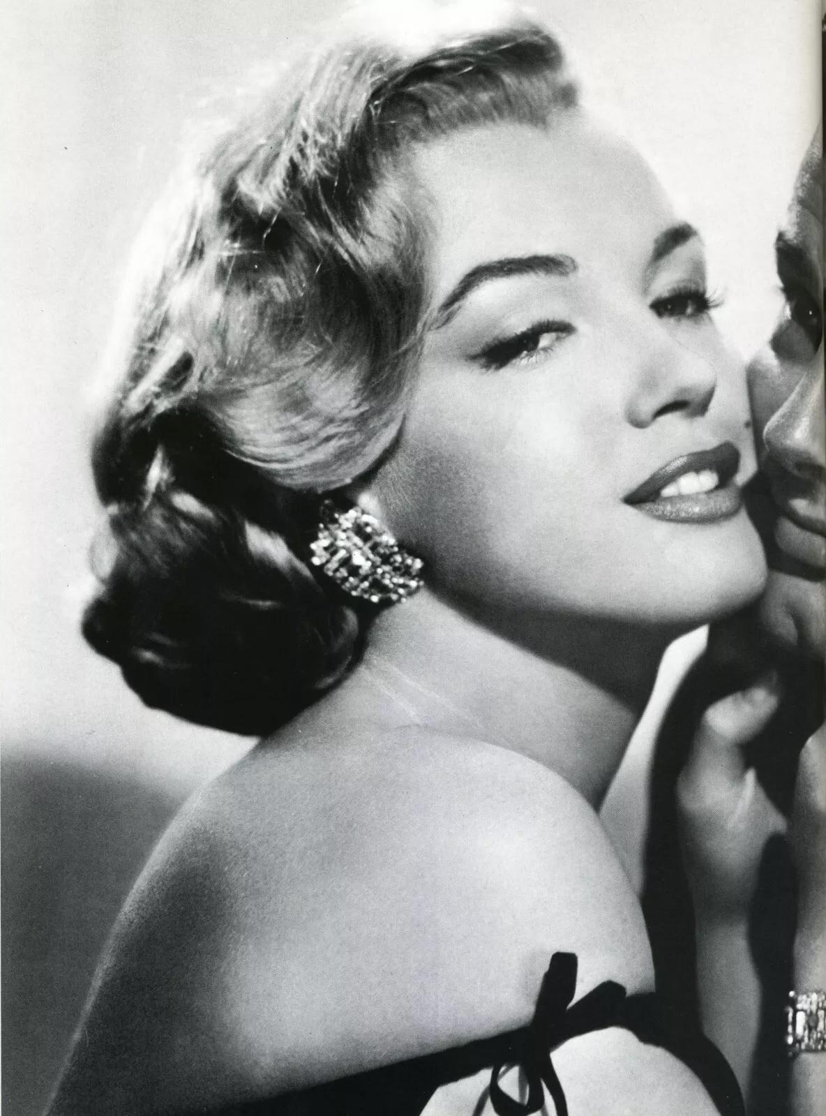Marilyn Monroe Memorabilia Personal Costume Earrings 