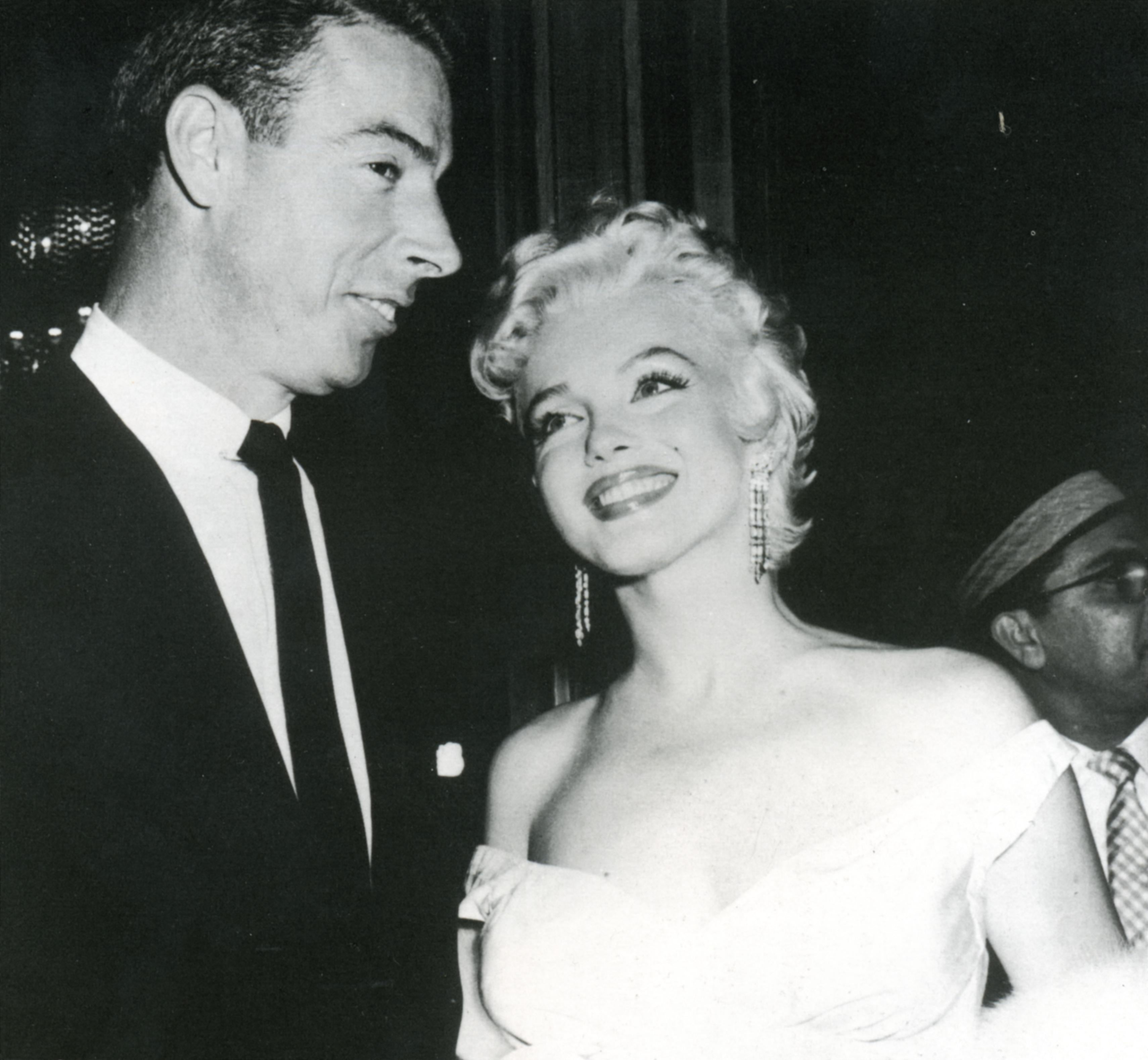 Women's Marilyn Monroe Memorabilia Personal Single Rhinestone Earring For Sale