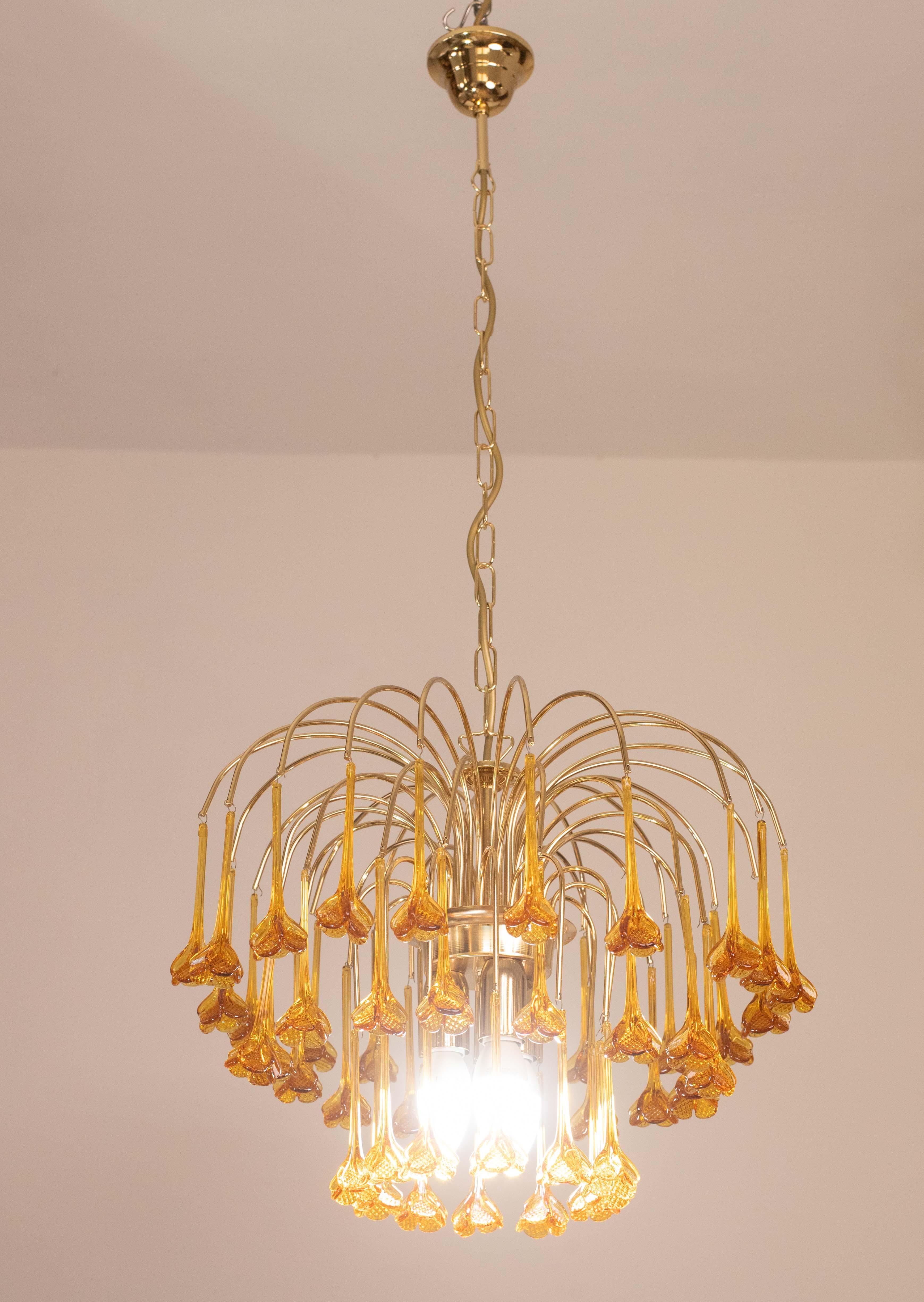 Marilyn Monroe, lampadario a gocce di fiori in vetro di Murano arancione, anni '70 In condizioni buone in vendita a Roma, IT