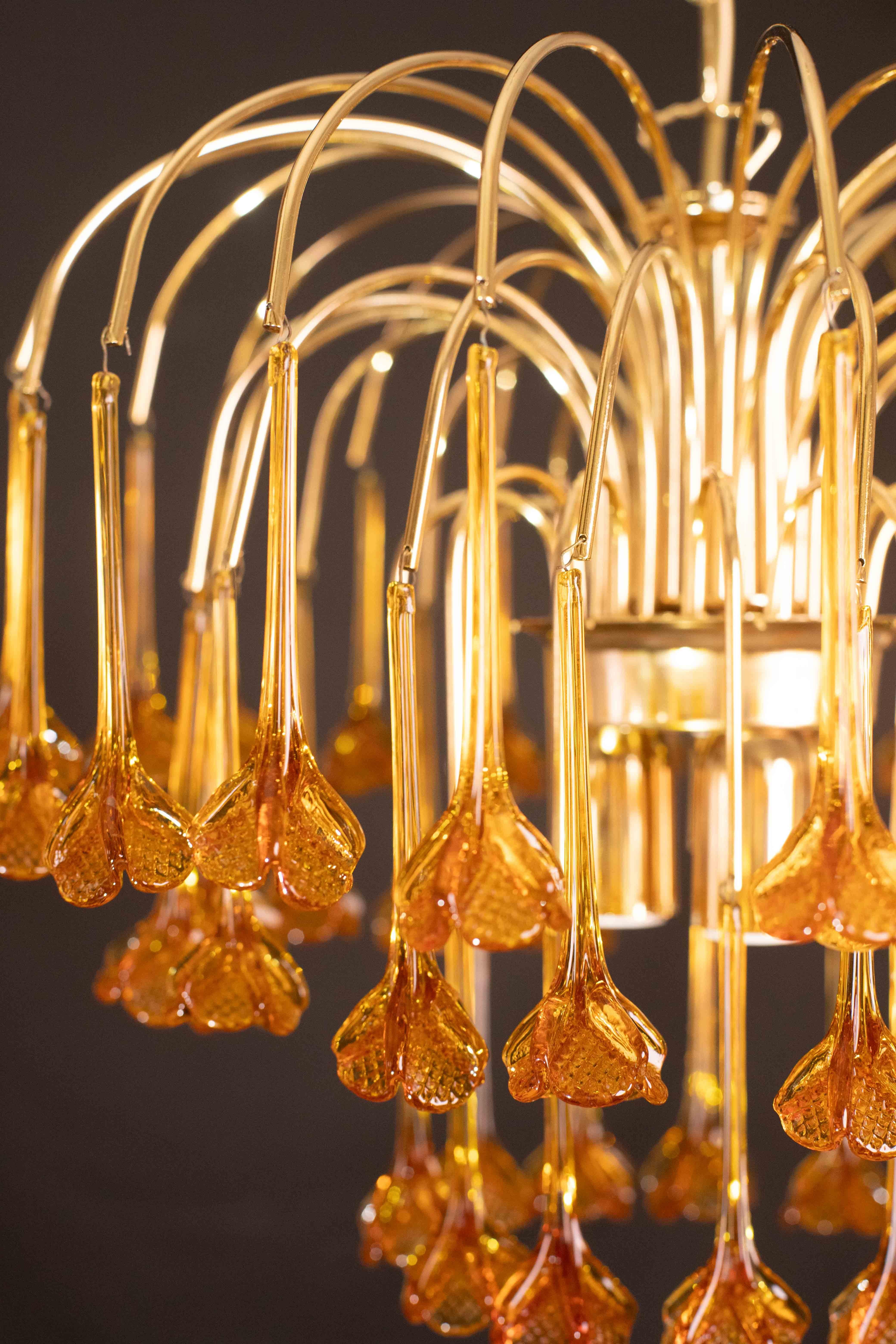 Marilyn Monroe, lampadario a gocce di fiori in vetro di Murano arancione, anni '70 in vendita 4